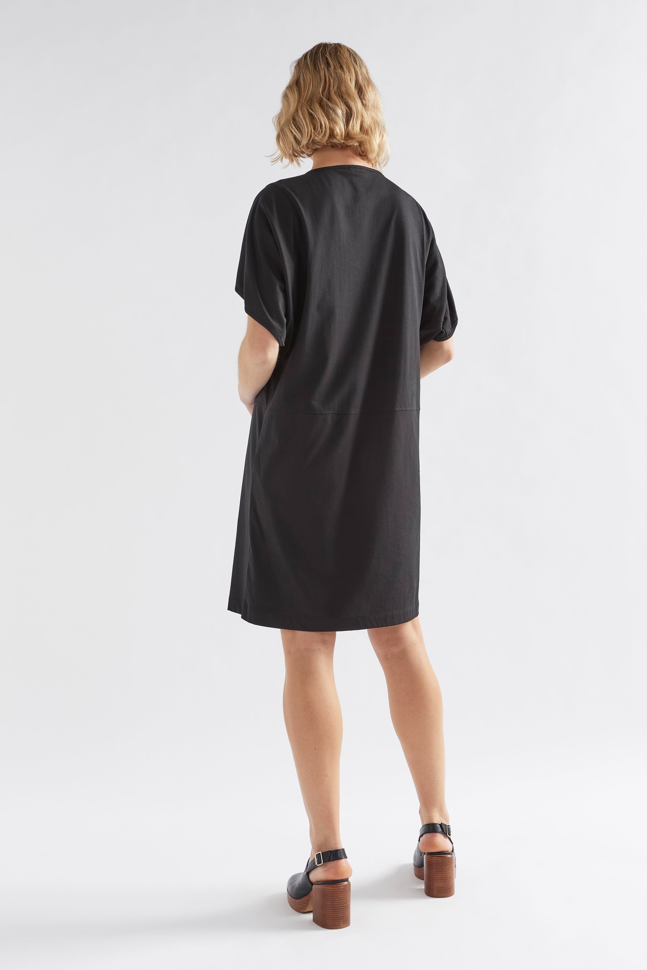 Nid T shirt Dress - Black