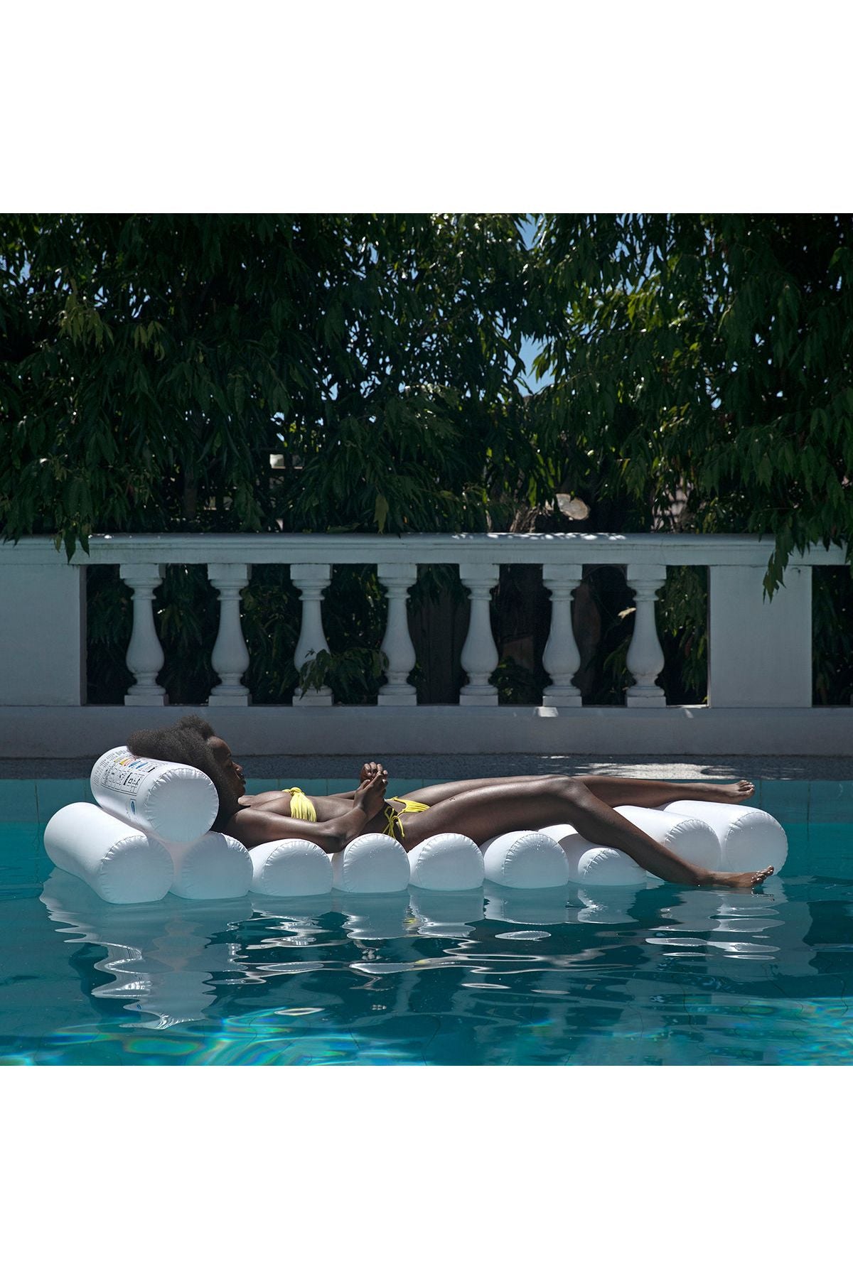 The Resort Tube Lilo Float White on White