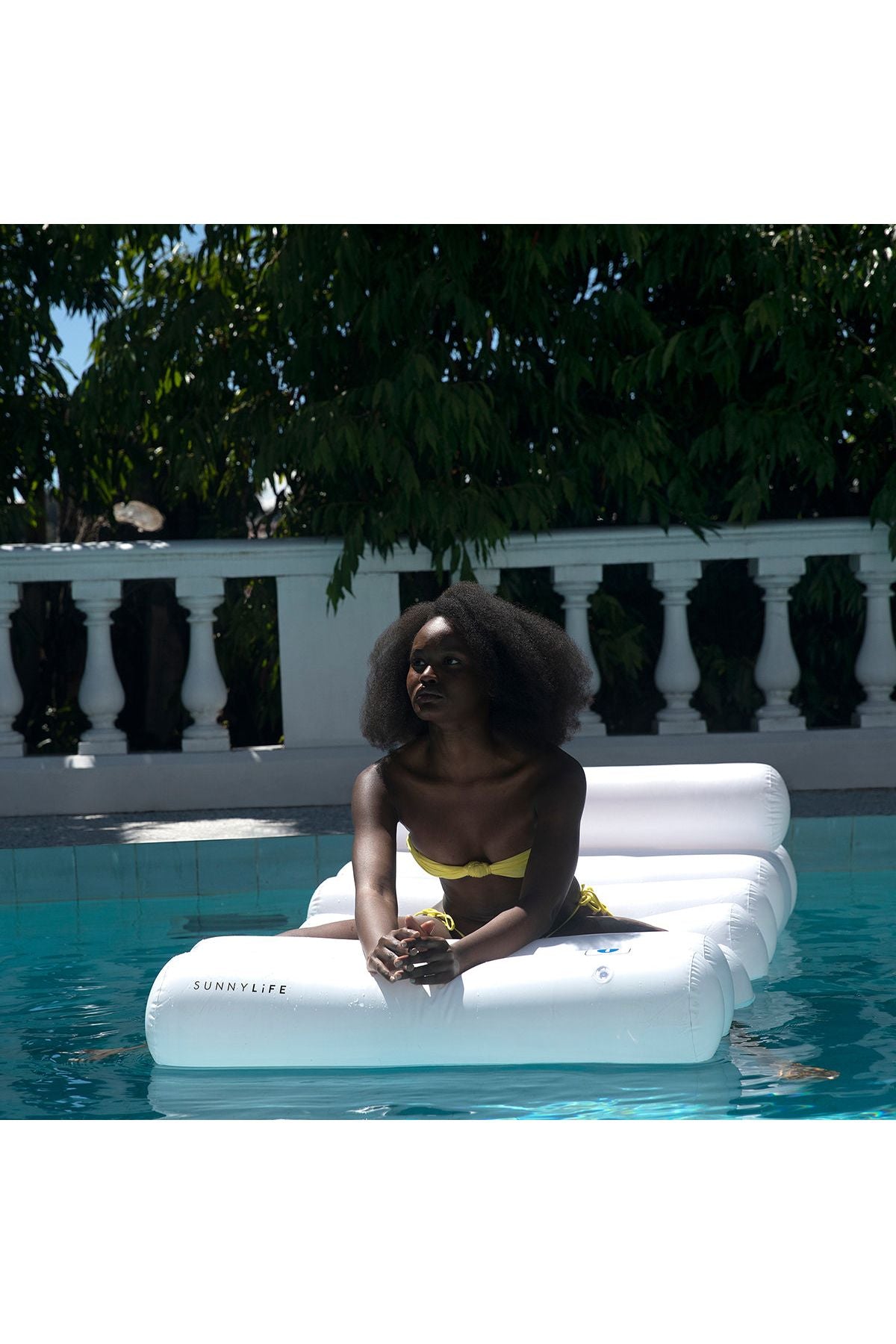 The Resort Tube Lilo Float White on White