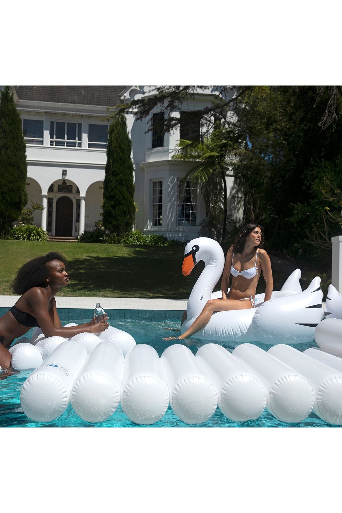 The Resort Tube Lilo Float White on White