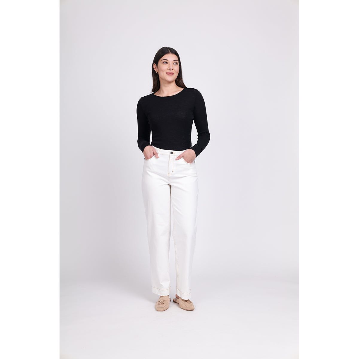 FINE MERINO CREW NECK TOP - BLACK