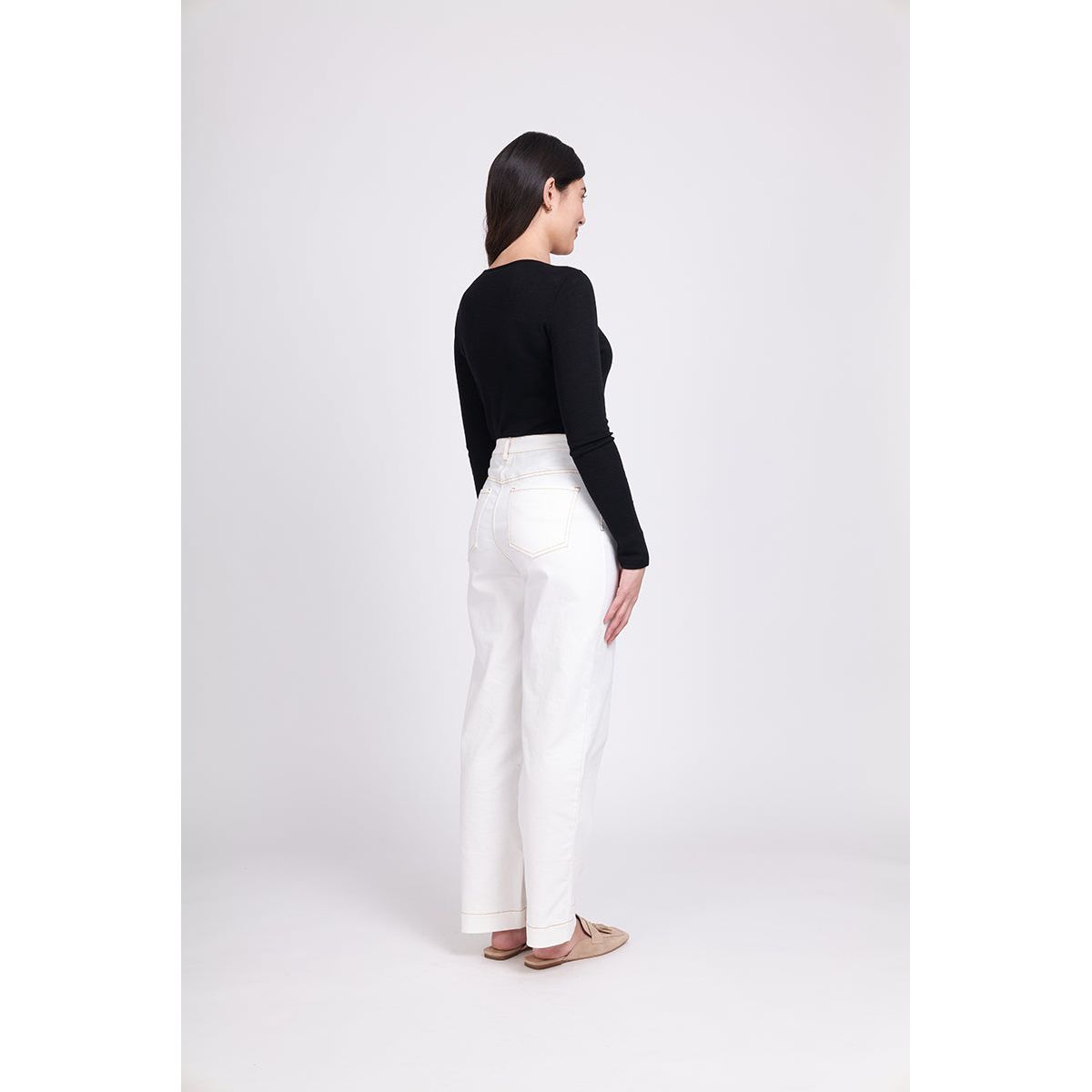 FINE MERINO CREW NECK TOP - BLACK
