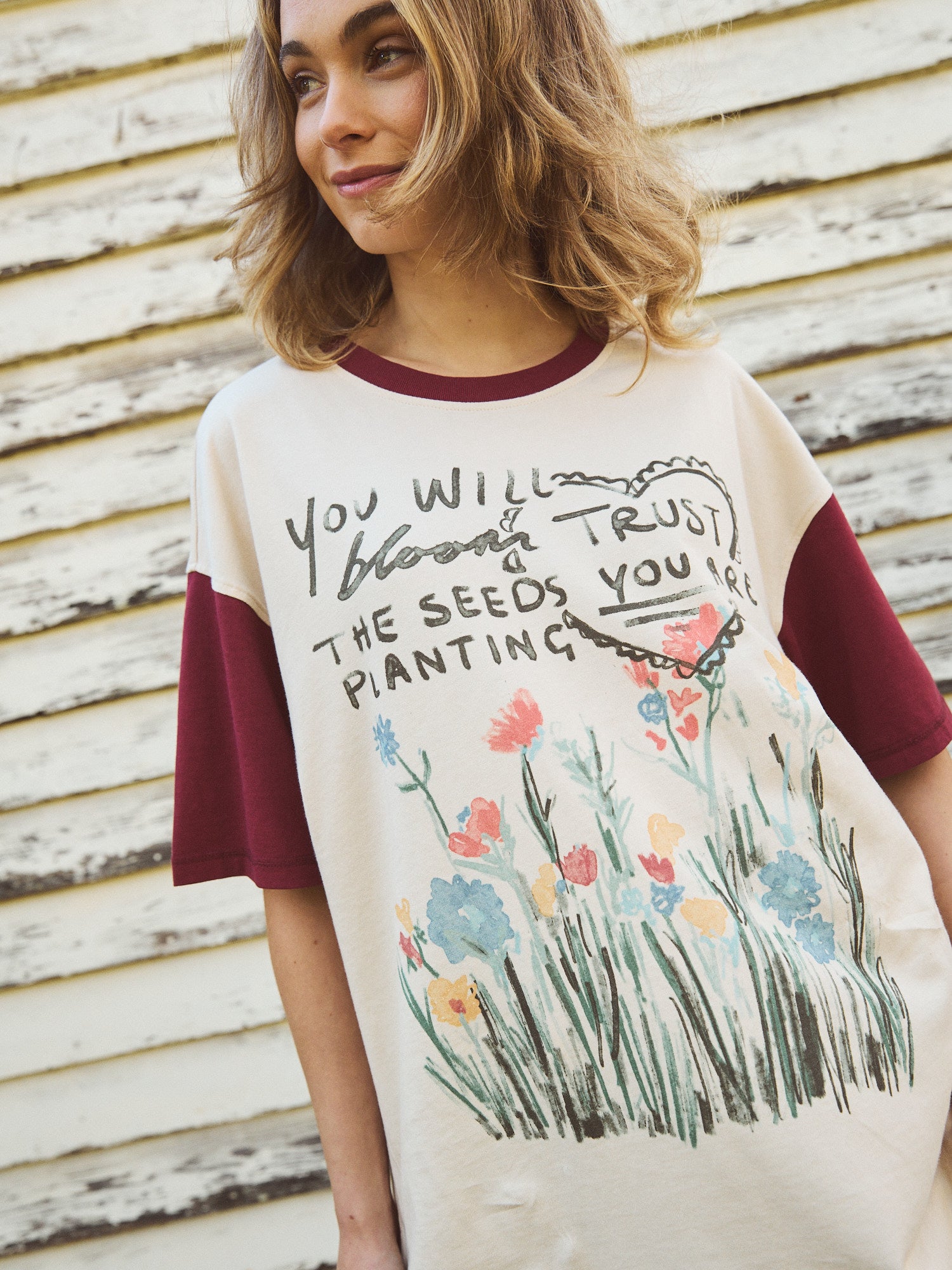 TRUST THE SEADS TEE