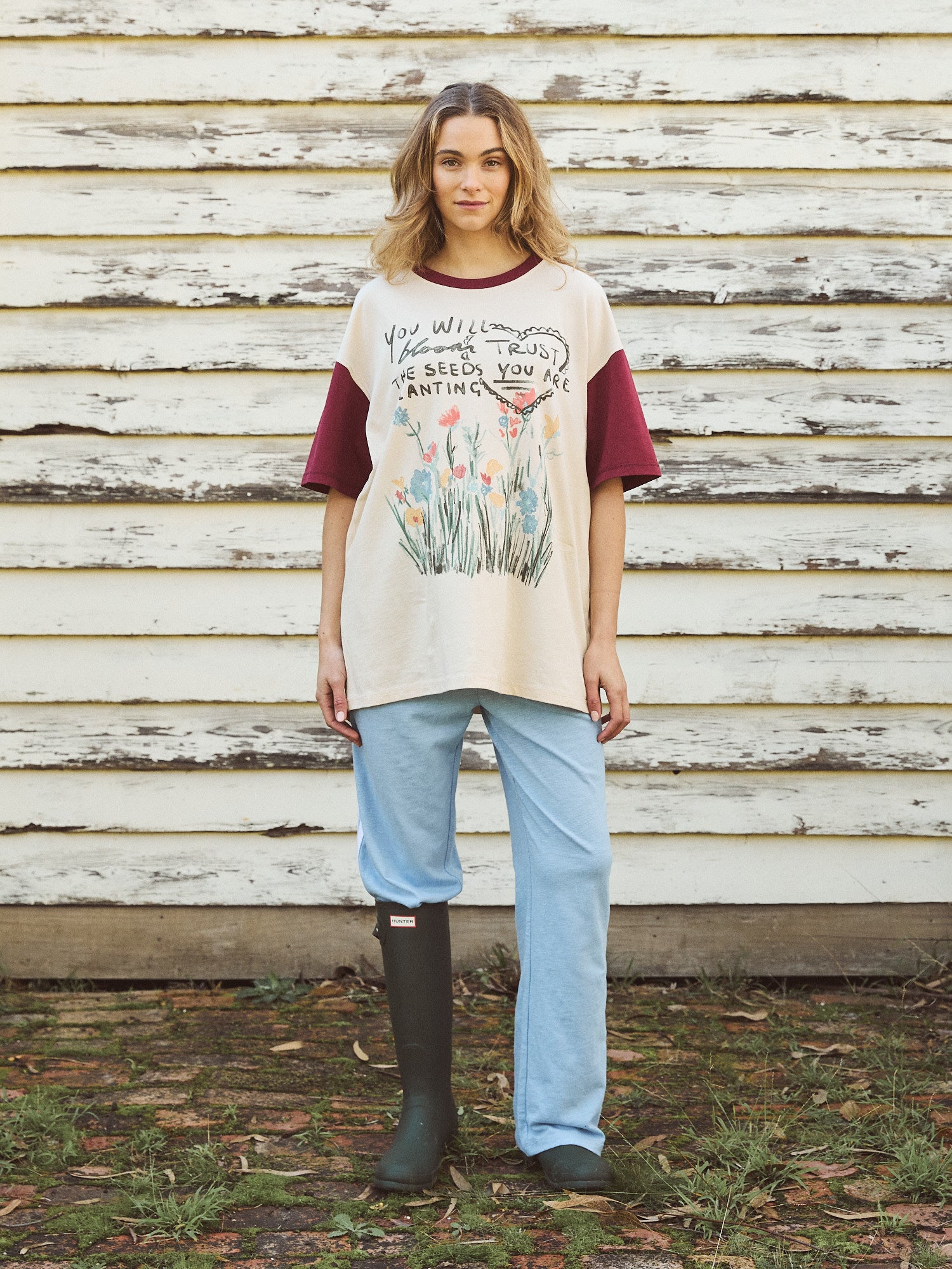 TRUST THE SEADS TEE