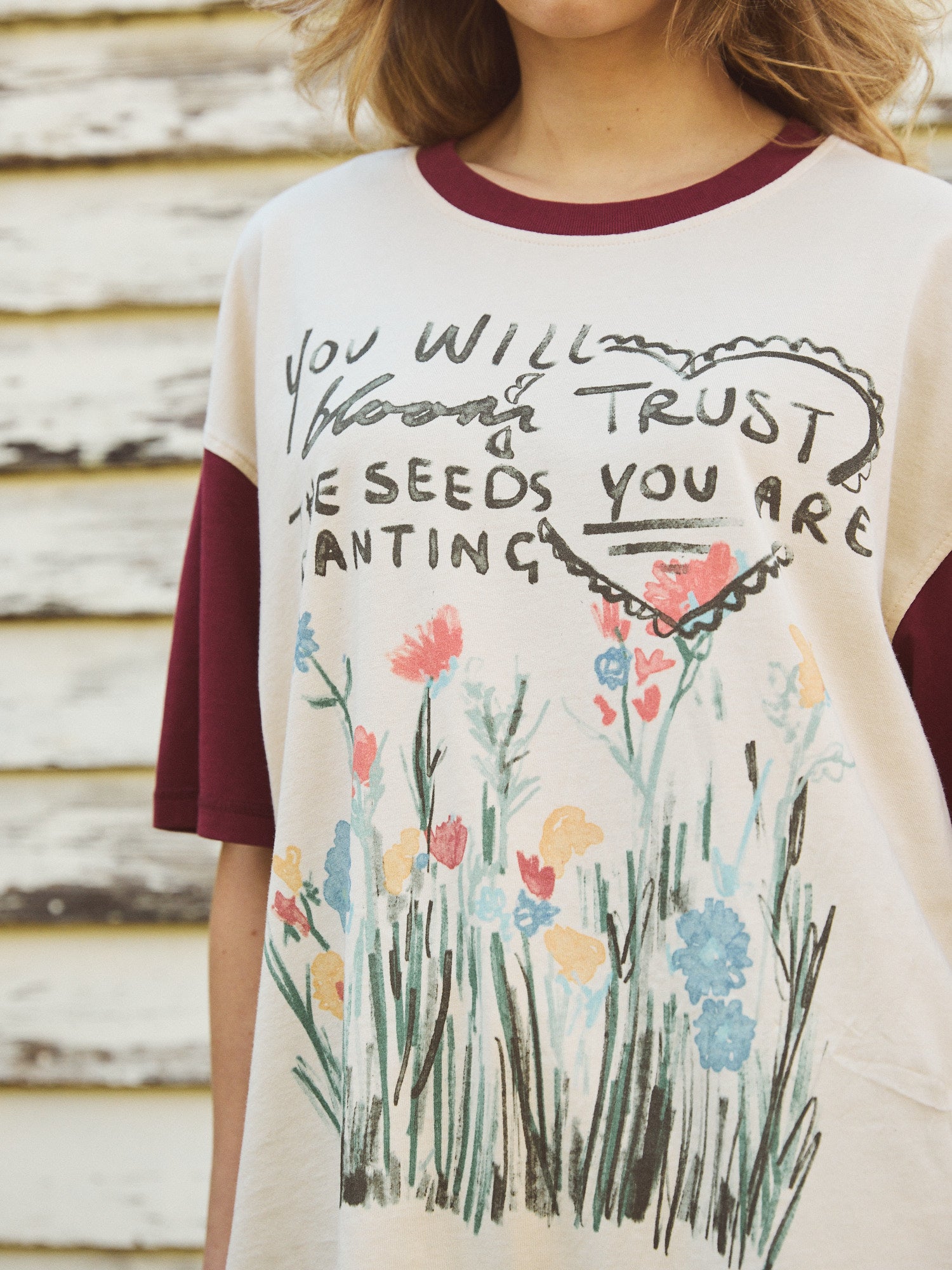 TRUST THE SEADS TEE