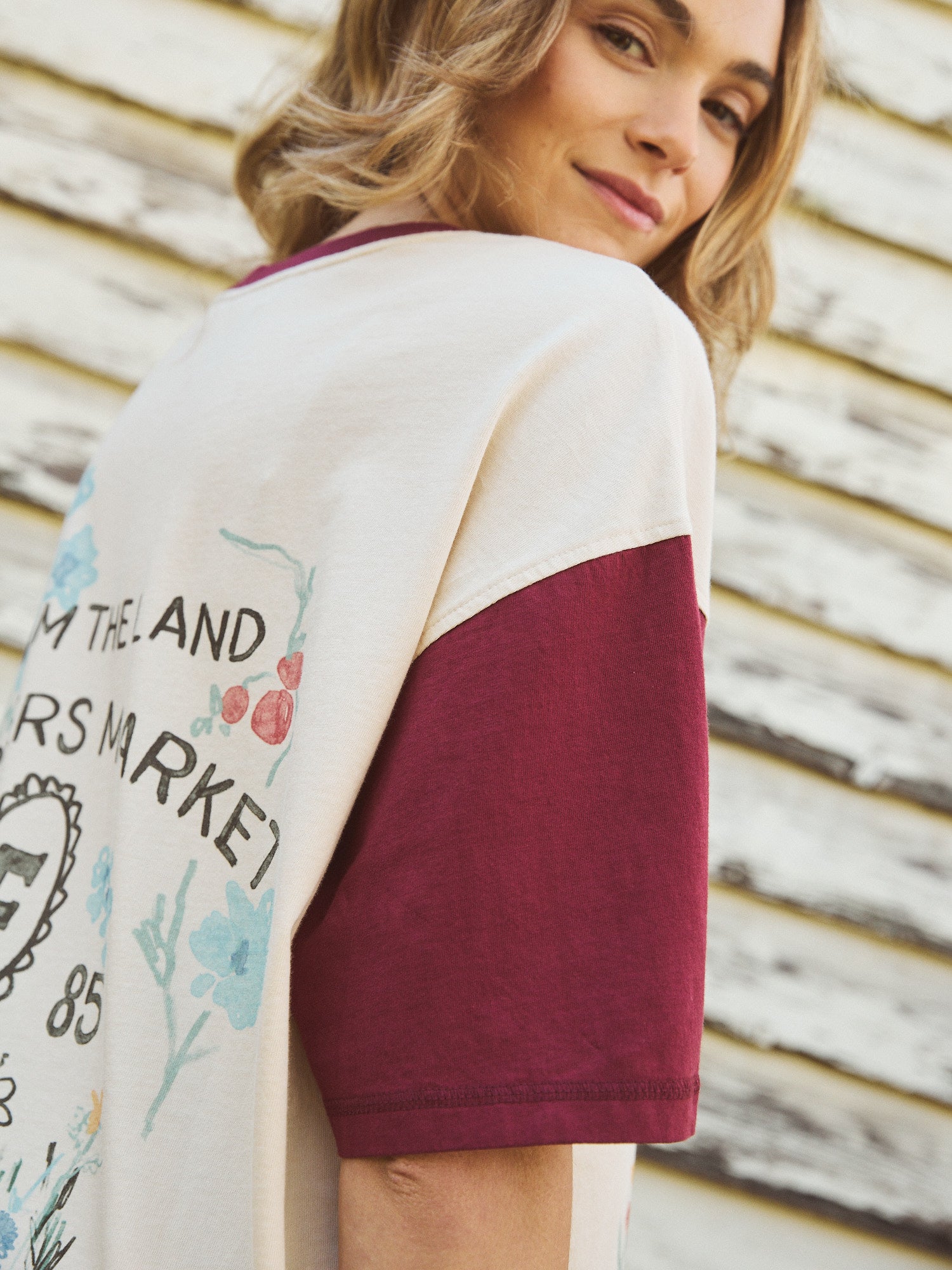TRUST THE SEADS TEE