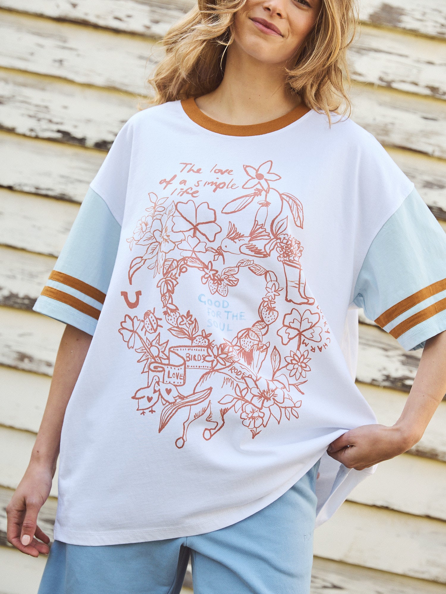 LUCKY CHARM TEE