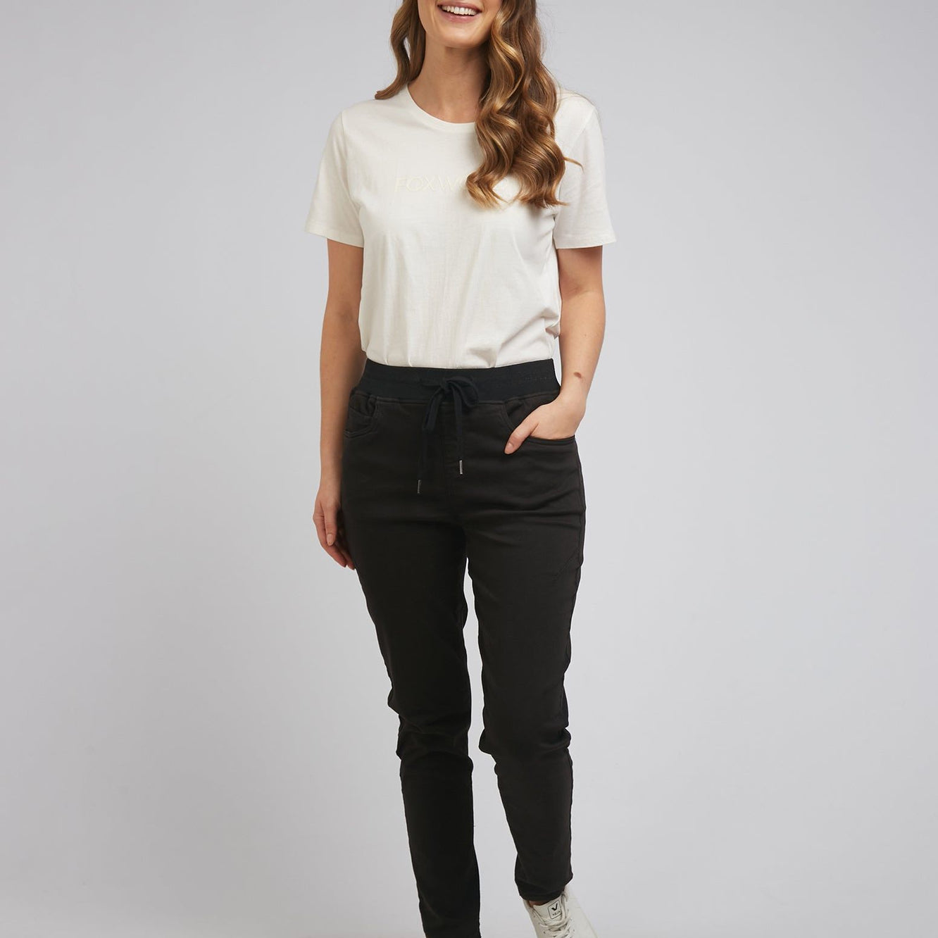 SYLVIA JOGGER - BLACK