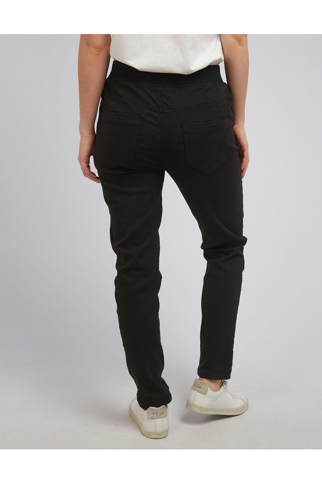 SYLVIA JOGGER - BLACK