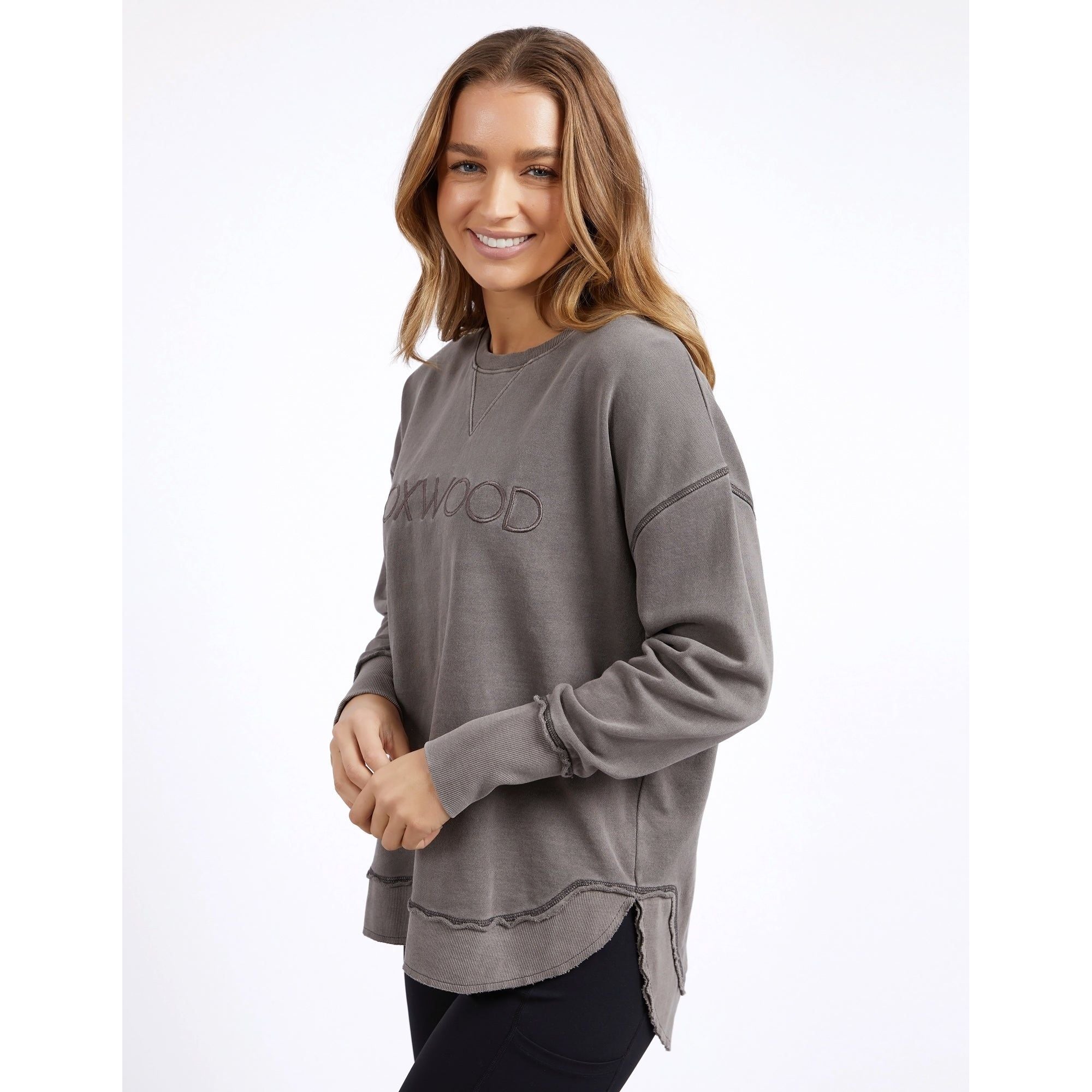 WASHED SIMPLIFIED CREW - CHOCOLATE BROWN