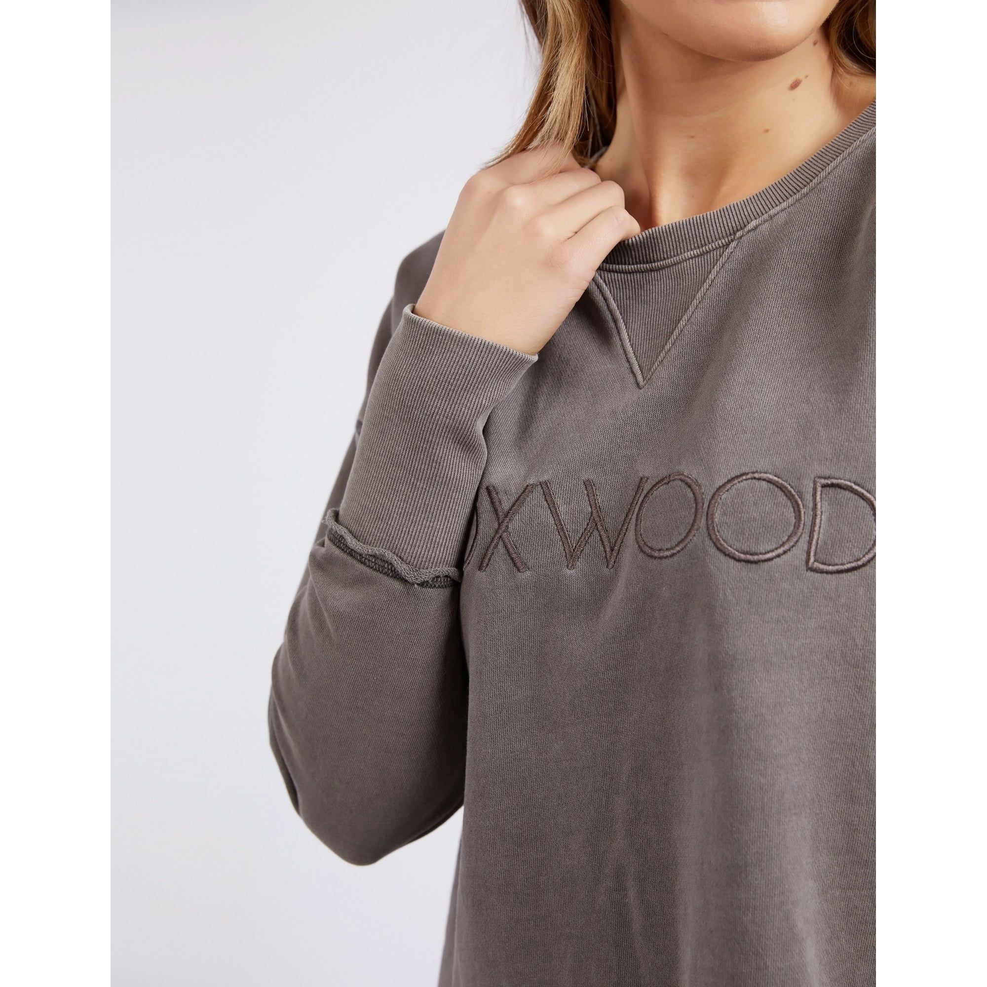 WASHED SIMPLIFIED CREW - CHOCOLATE BROWN