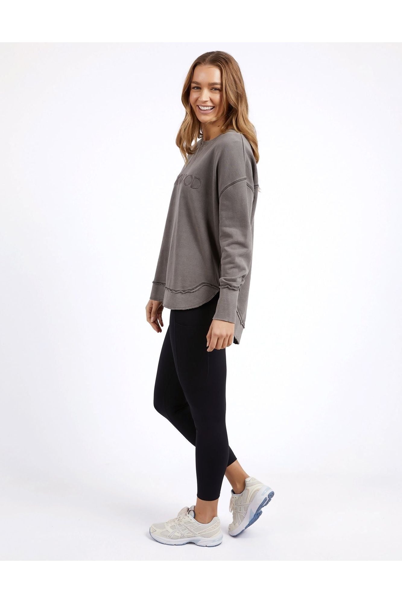 WASHED SIMPLIFIED CREW - CHOCOLATE BROWN