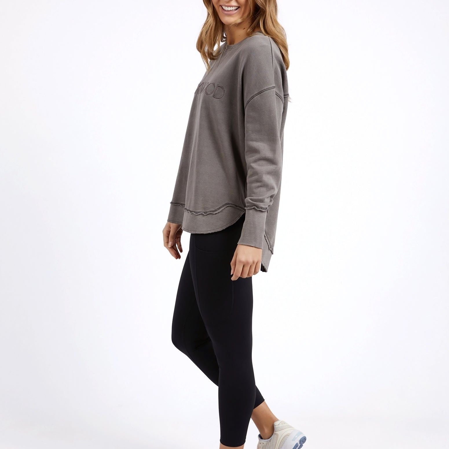 WASHED SIMPLIFIED CREW - CHOCOLATE BROWN