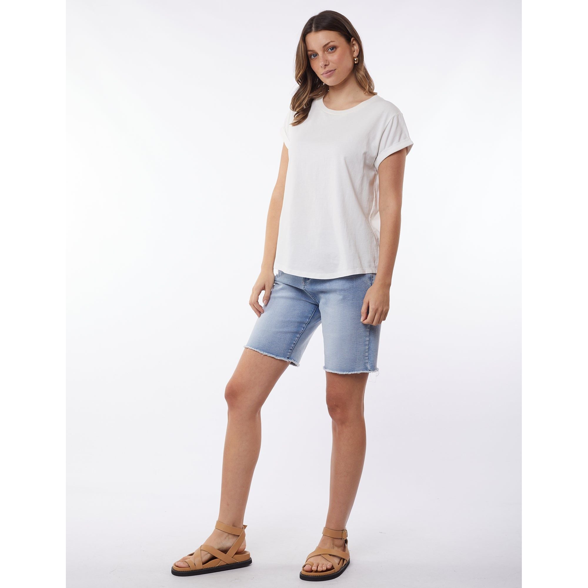 MANLY TEE - WHITE