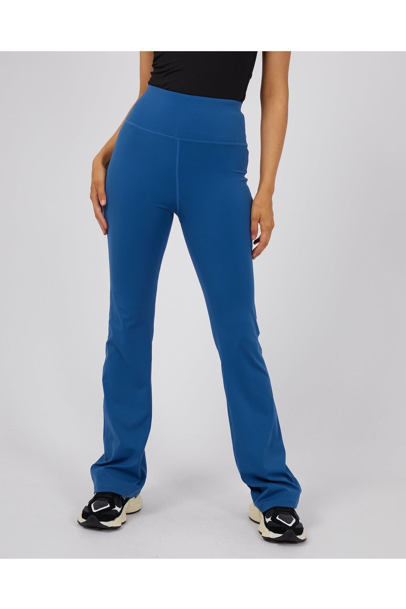 ACTIVE FLARE LEGGING