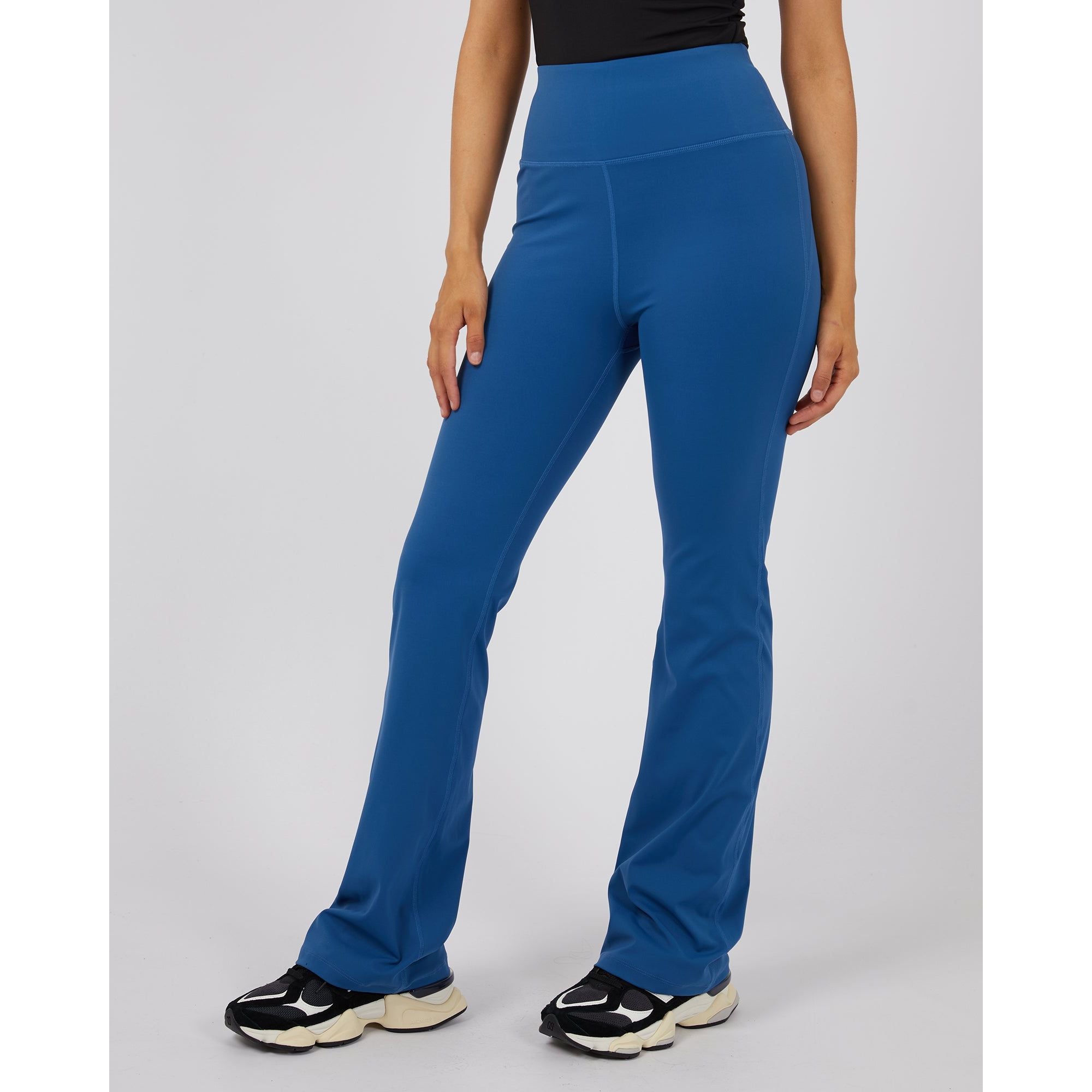 ACTIVE FLARE LEGGING