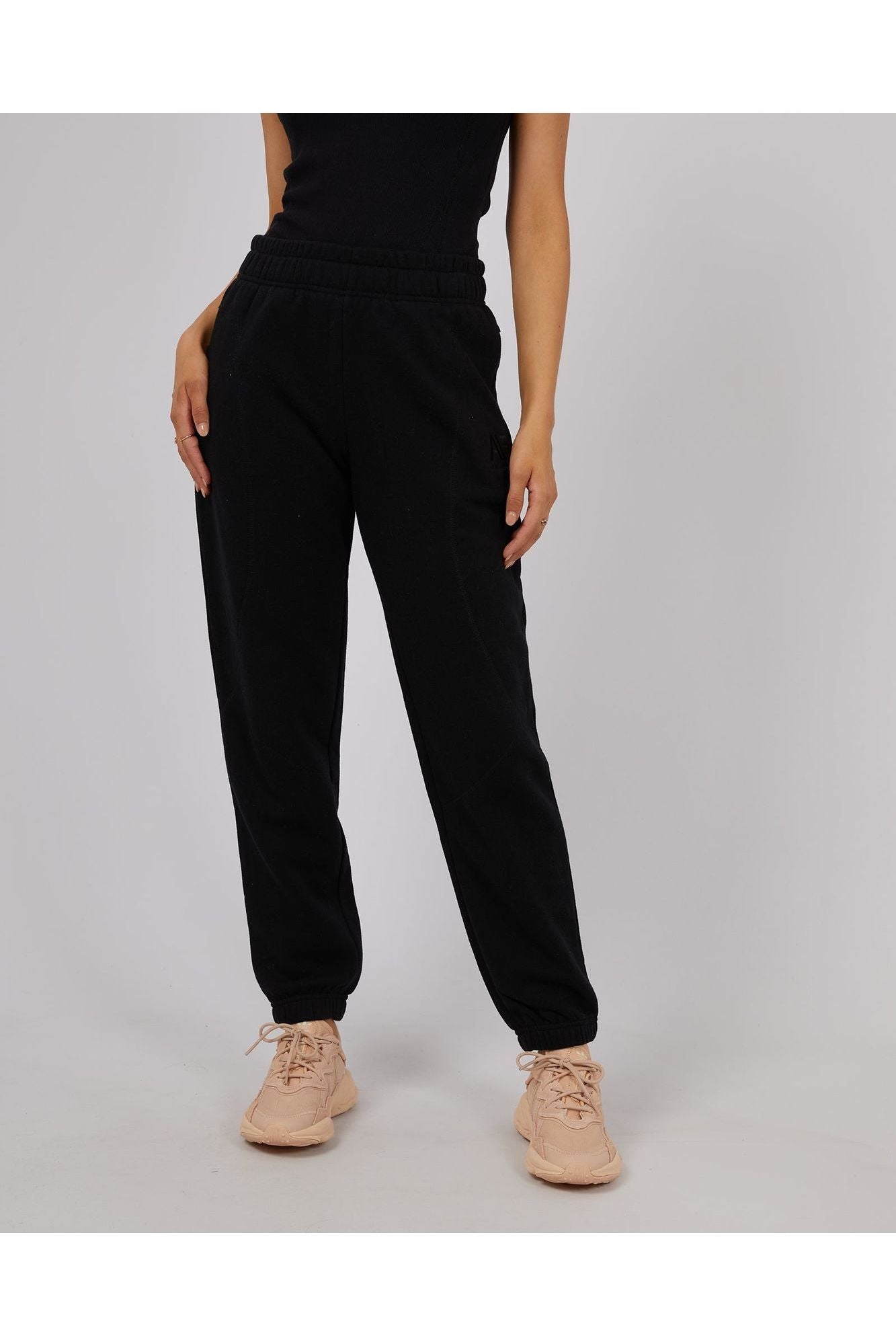 ACTIVE TONAL TRACKPANT - BLACK