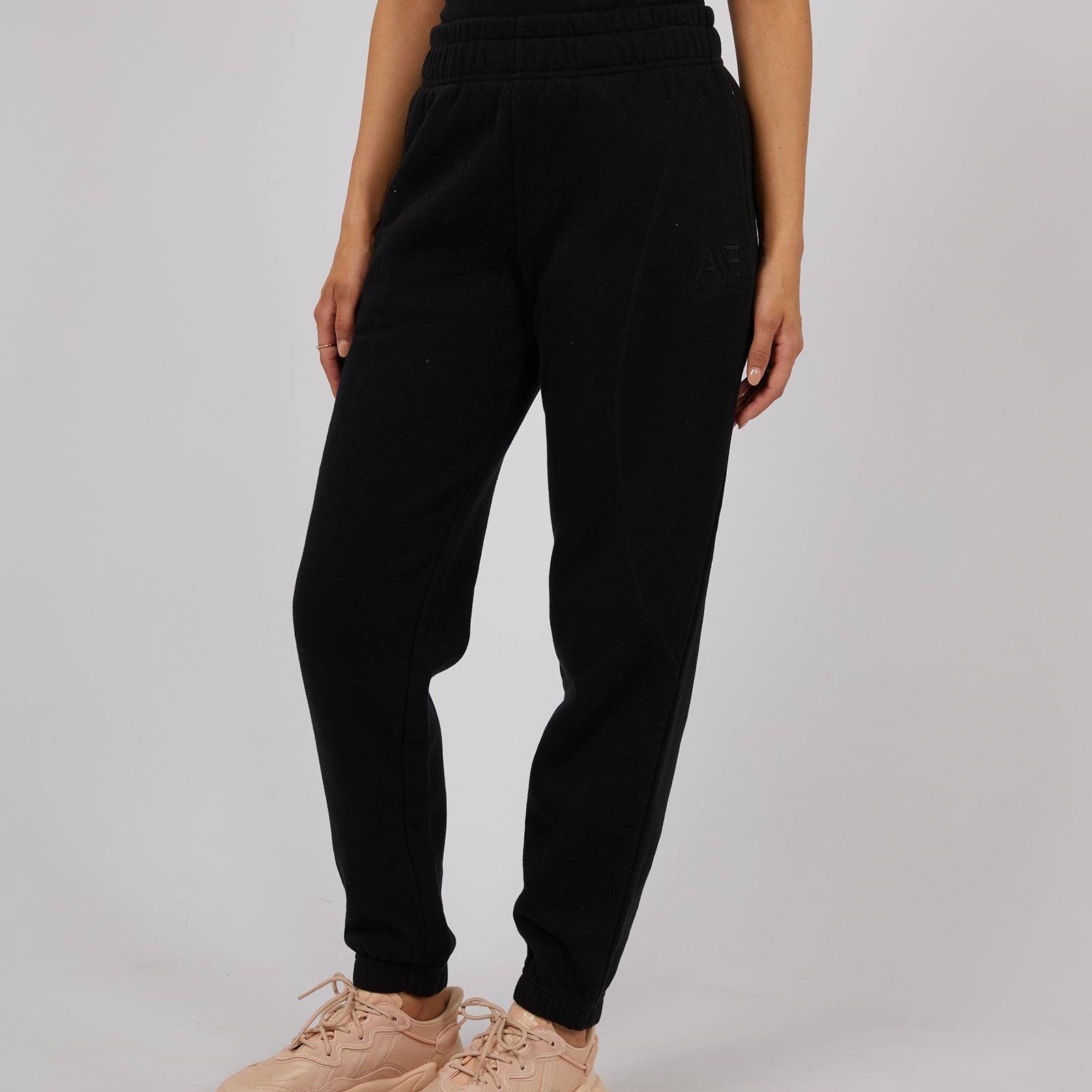 ACTIVE TONAL TRACKPANT - BLACK
