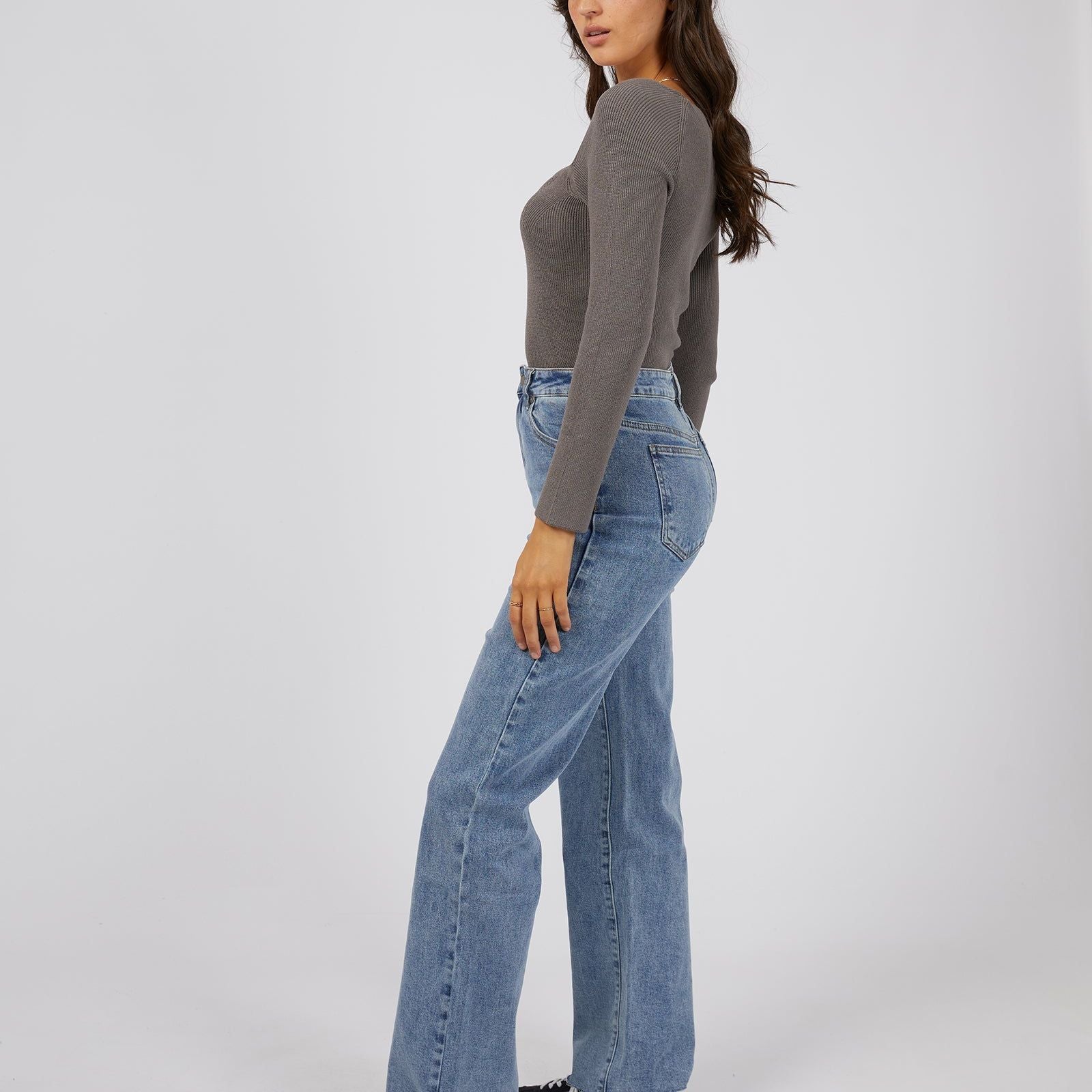 JESSA KNIT TOP - CHARCOAL
