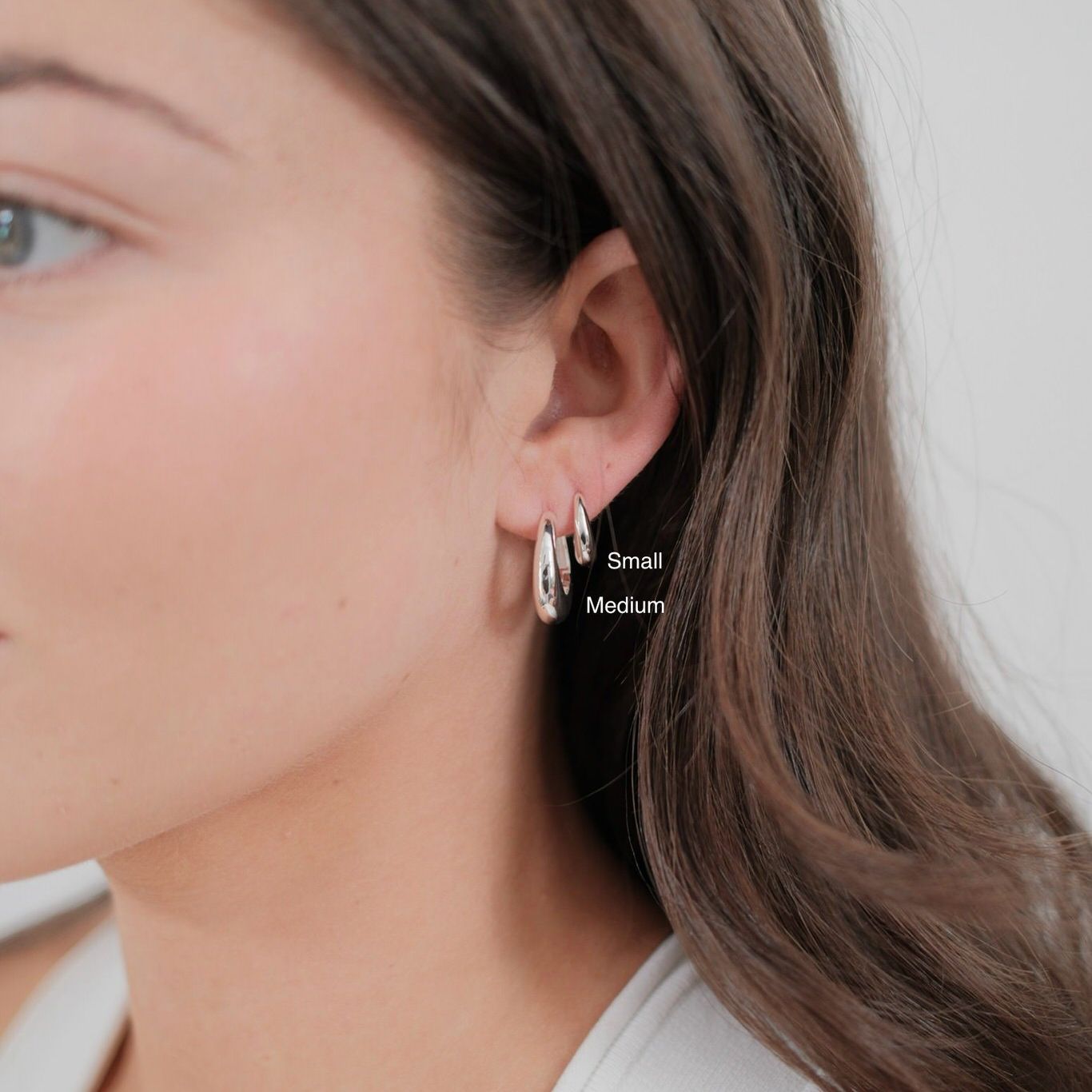 Cleo Hoop - Medium Silver