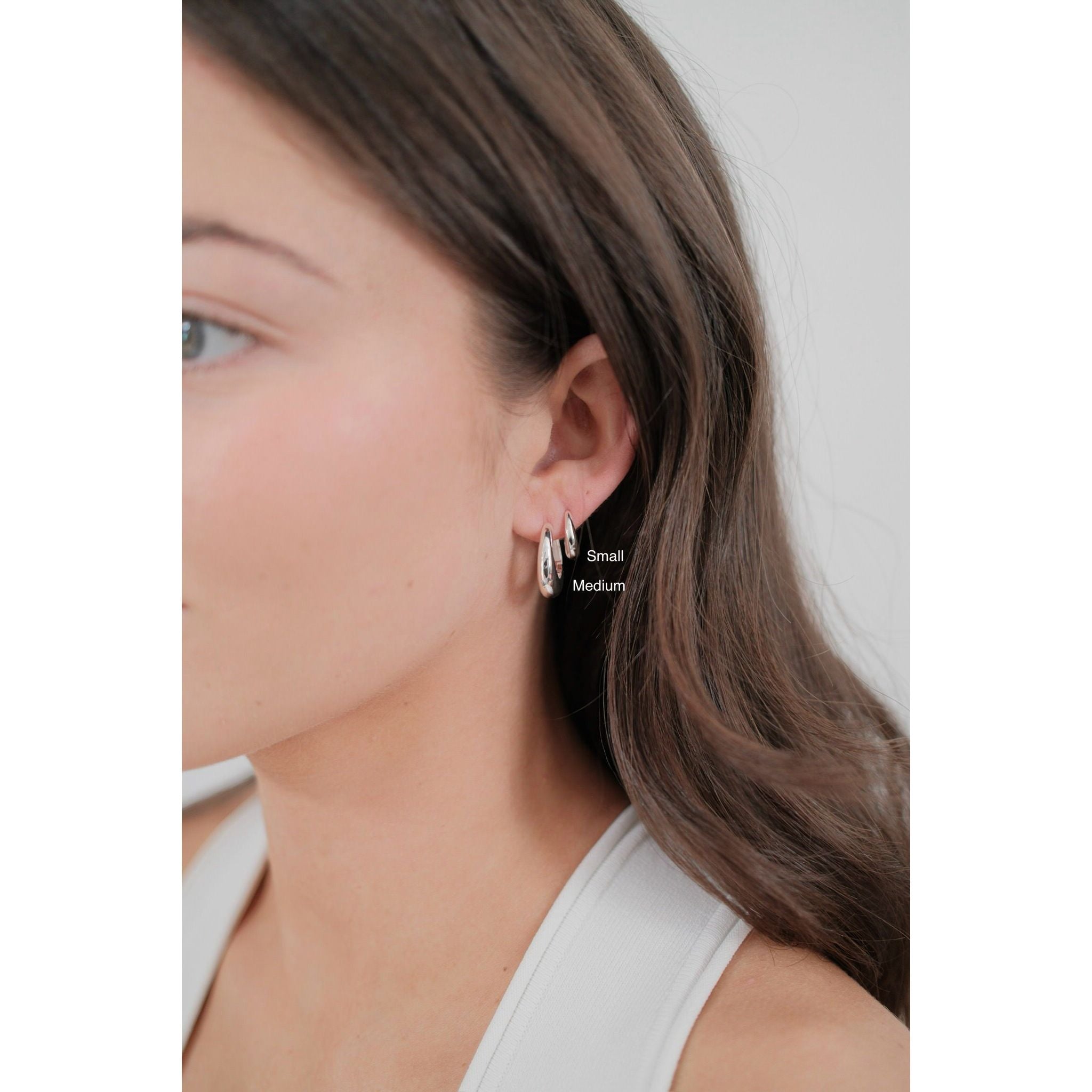 Cleo Hoop - Medium Silver