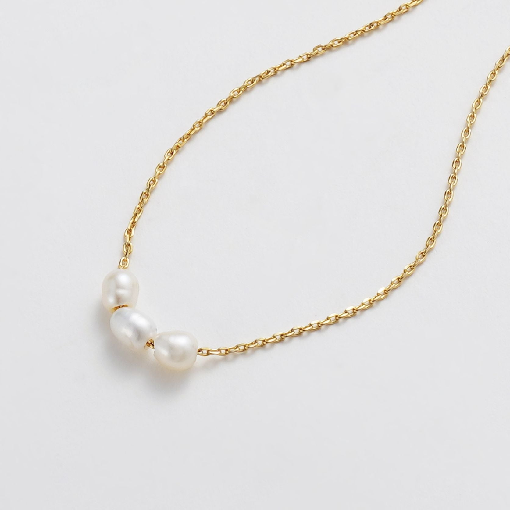 Mini Pearl Necklace - Gold