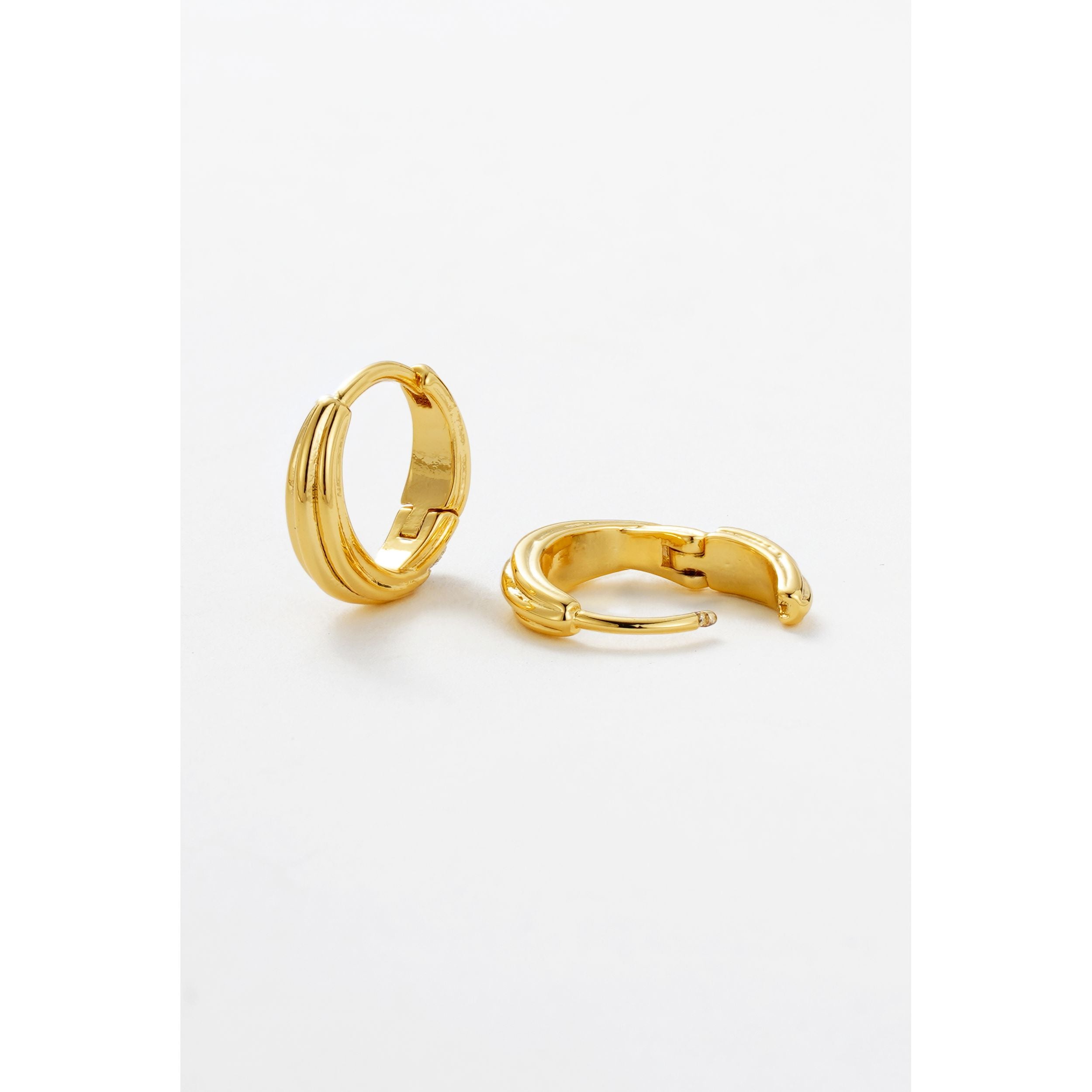 Paris Huggie - Gold