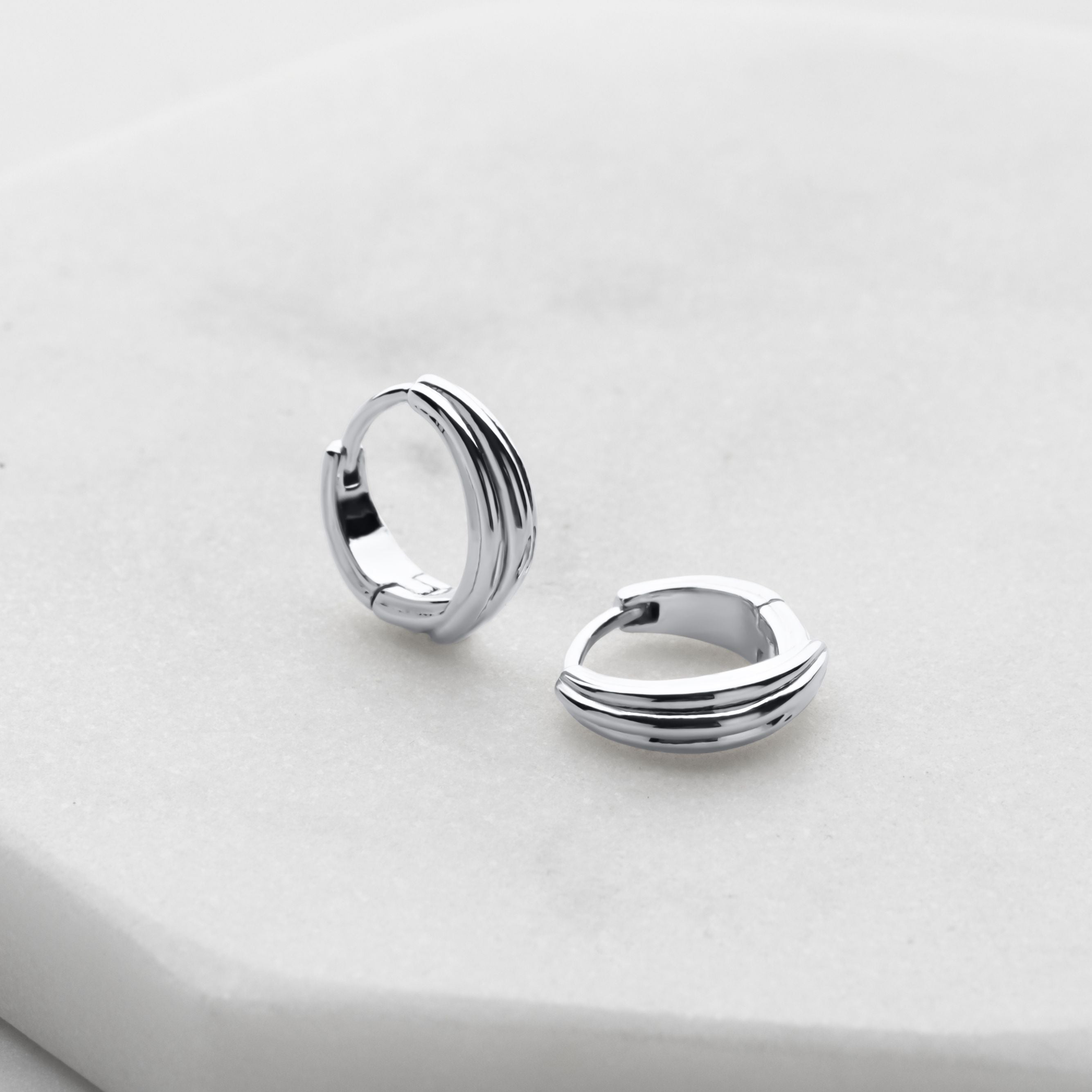 Paris Huggie - Silver