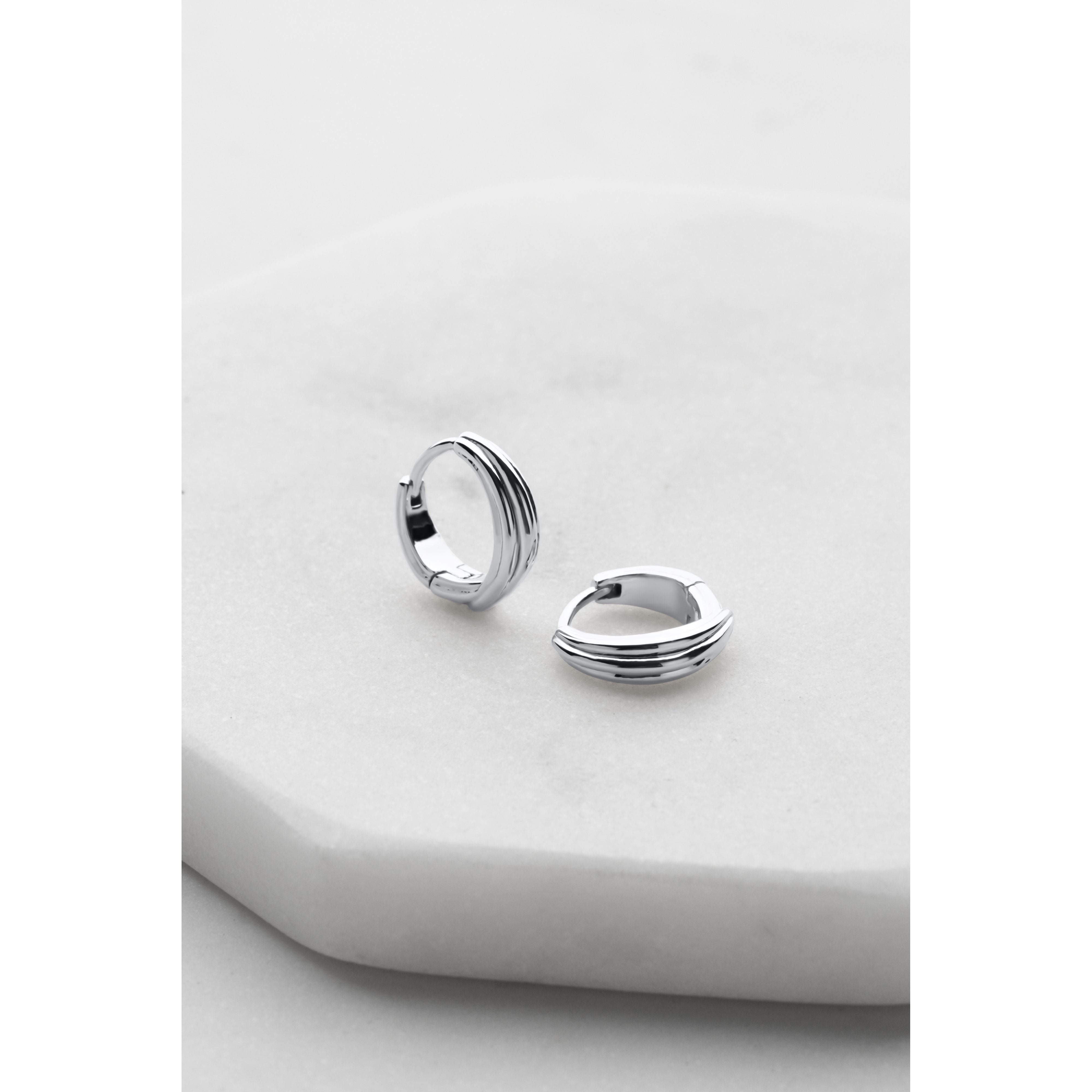 Paris Huggie - Silver