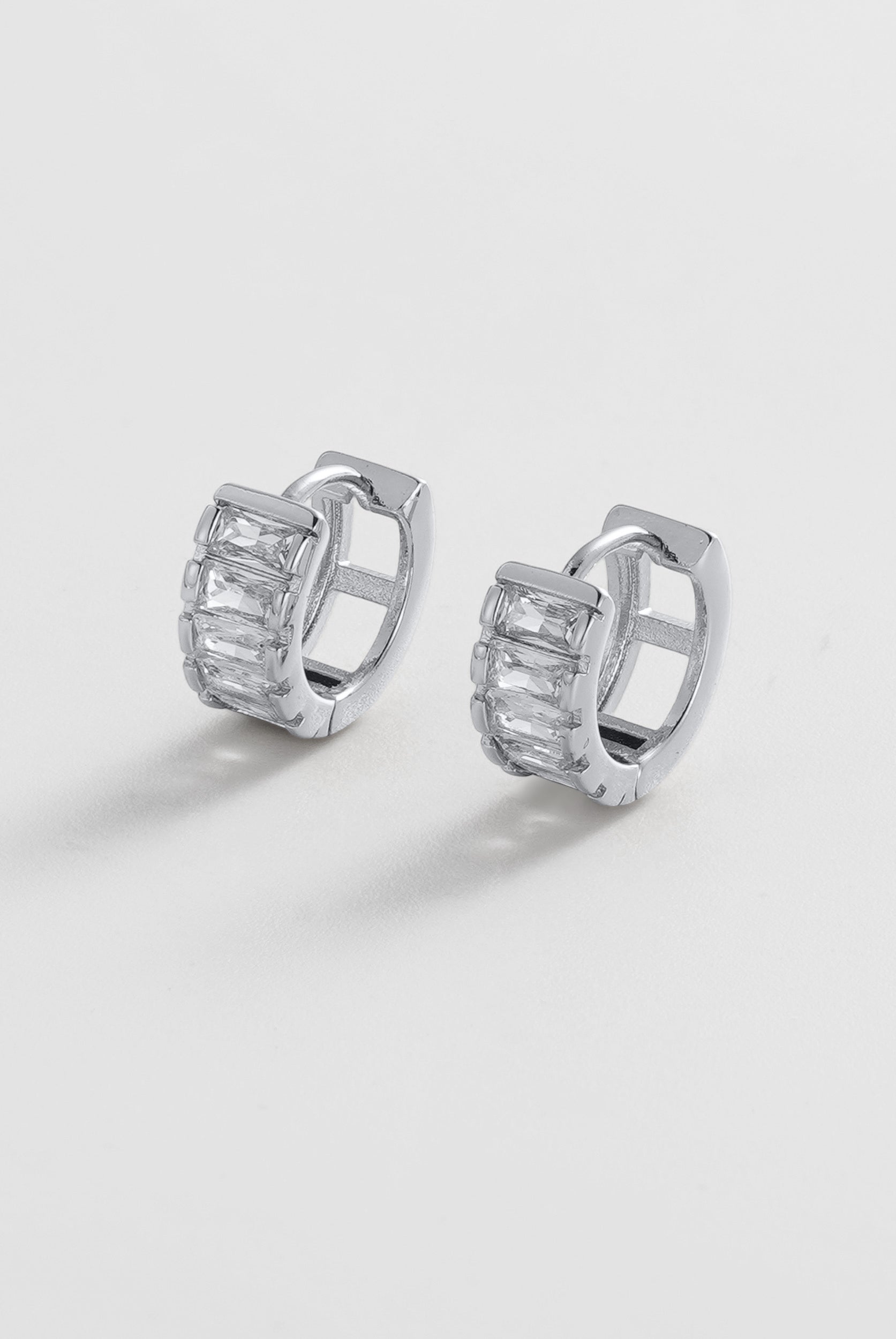 Kira Huggie - Clear/Silver
