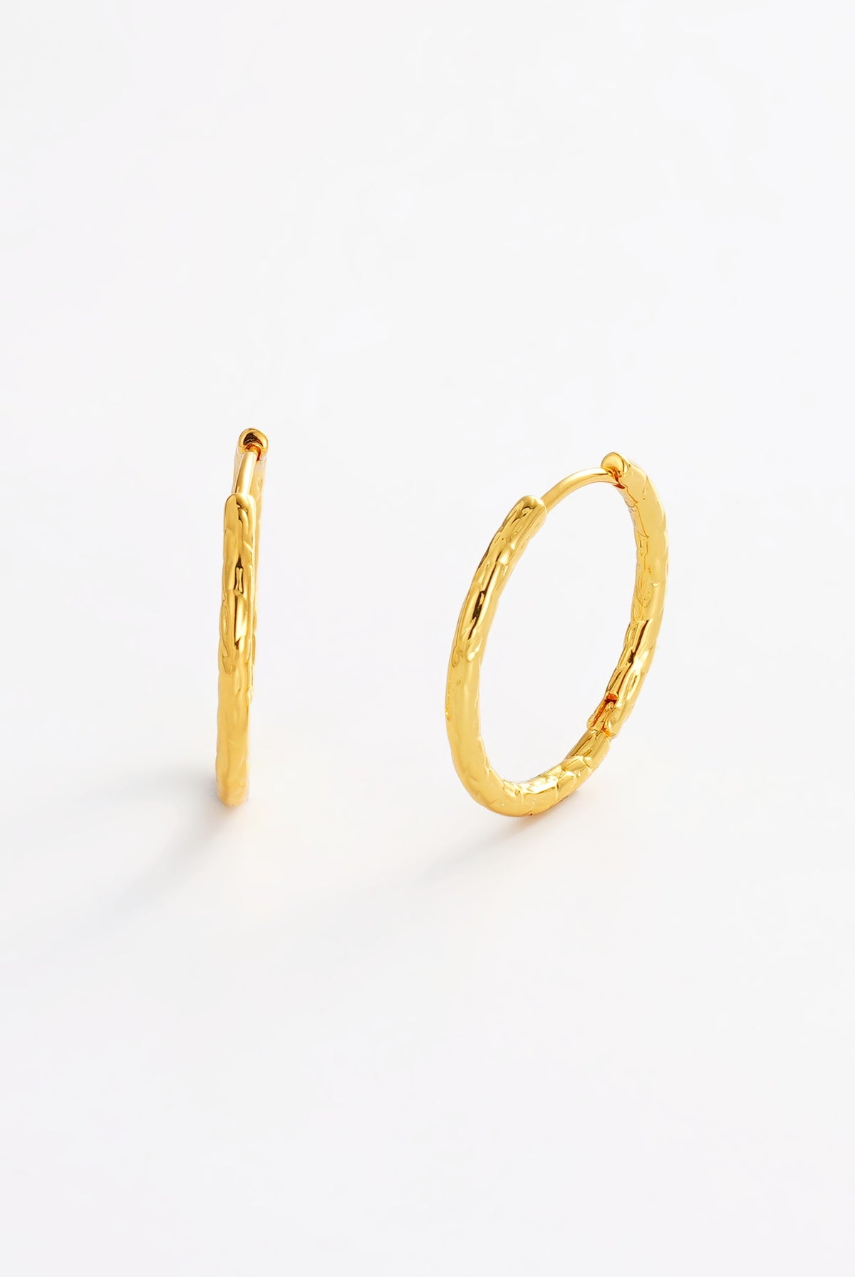 Lily Hoop - Medium - Gold