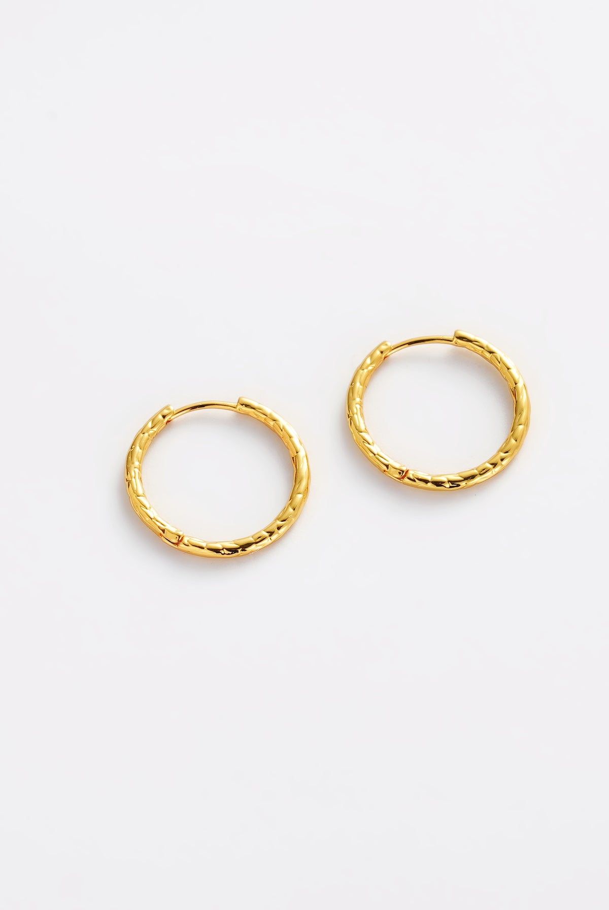 Lily Hoop - Medium - Gold