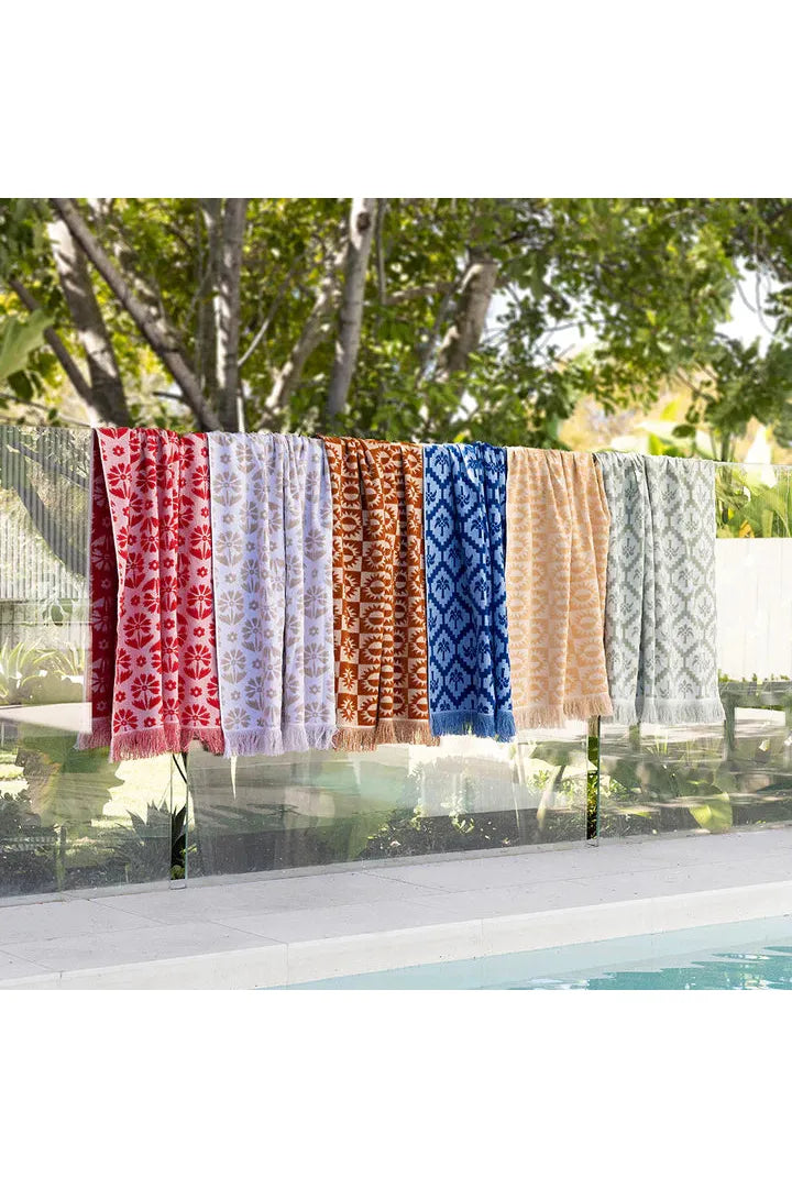 Flora Beach Towel - Pebble