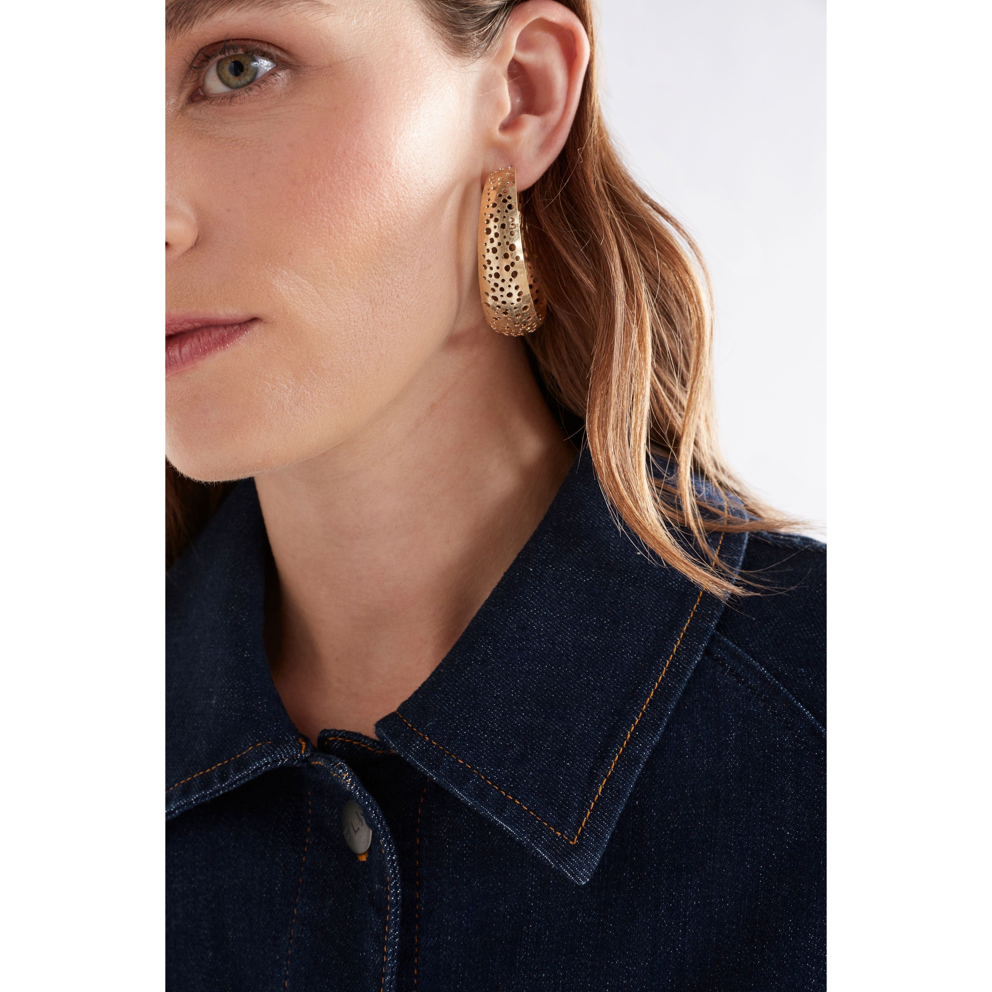 Hulle Large Hoop Earring - Gold