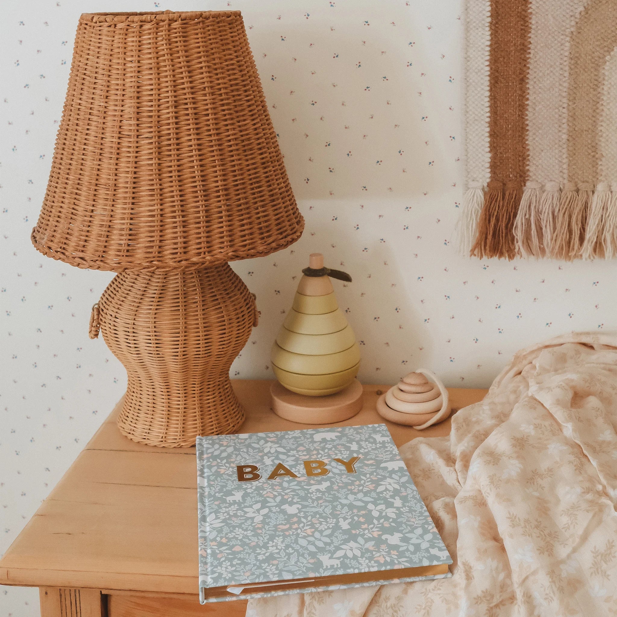 Baby Book Forest Friends - Sage