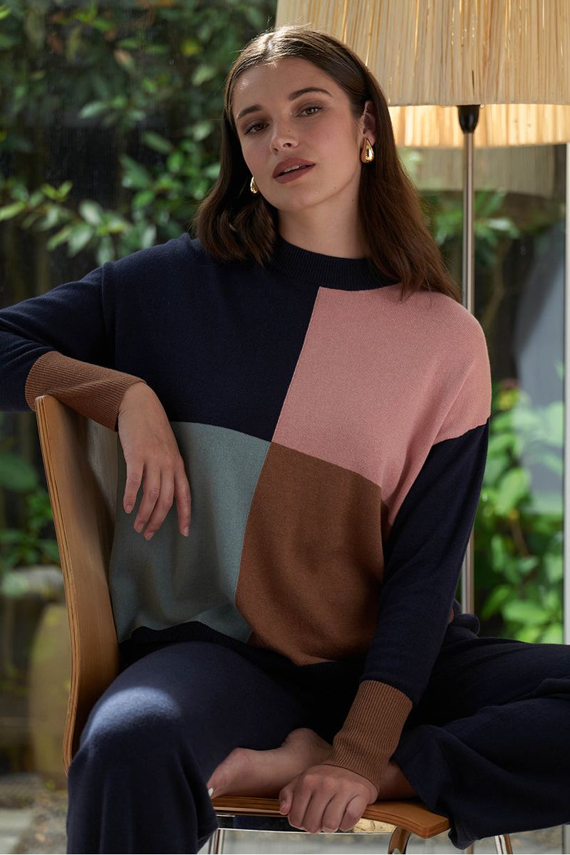 LOOKING SHARP SWEATER - Midnight Mix