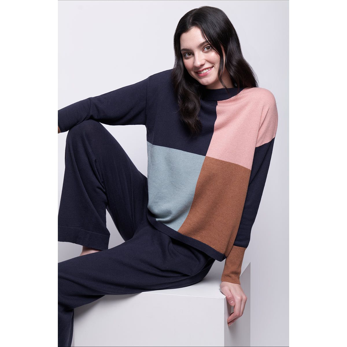 LOOKING SHARP SWEATER - Midnight Mix