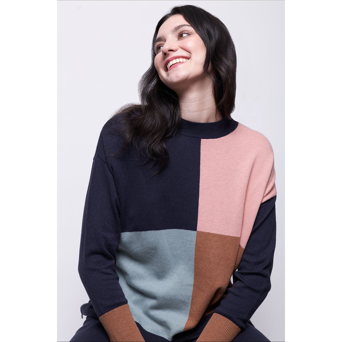 LOOKING SHARP SWEATER - Midnight Mix