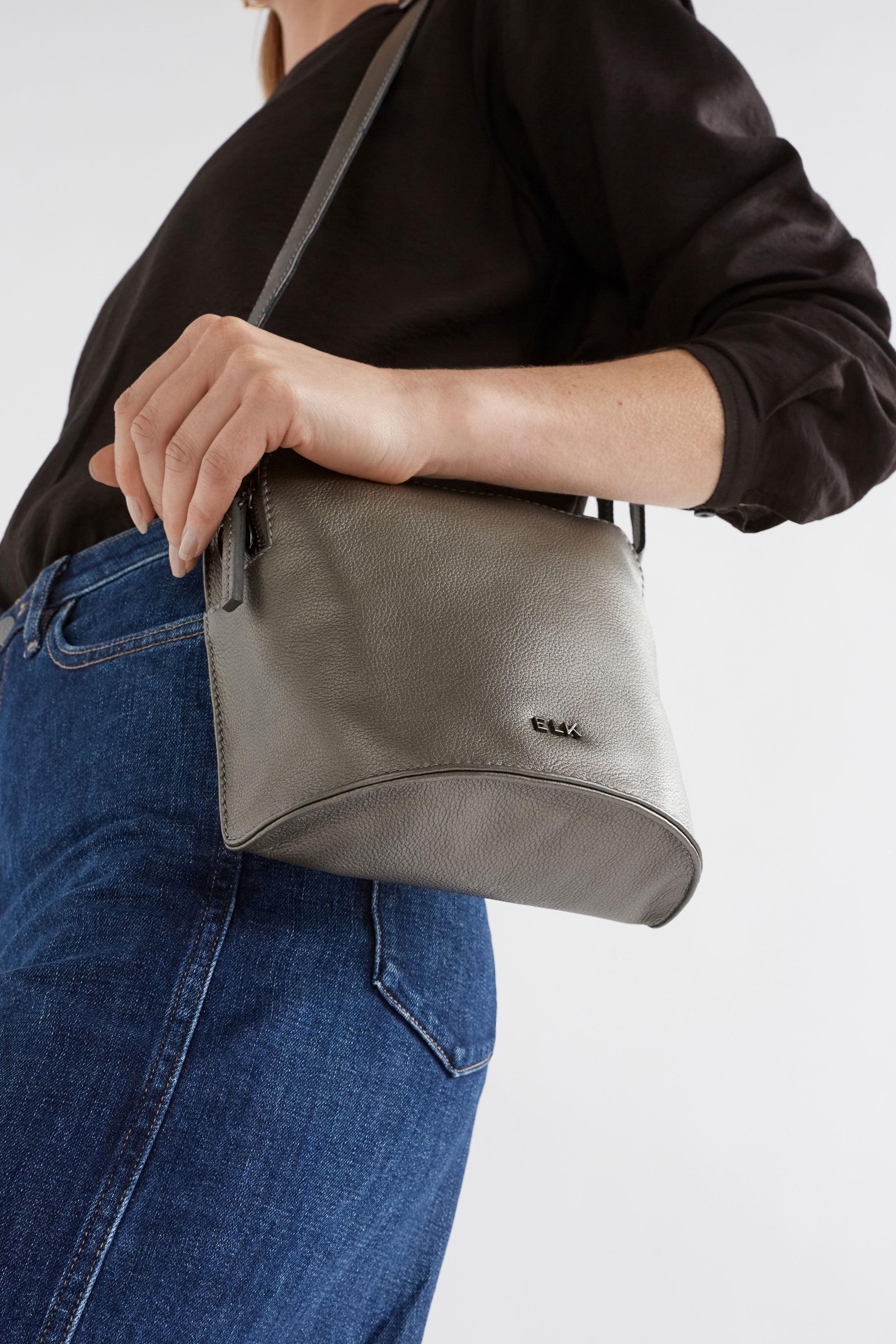 Frede Crossbody - Black