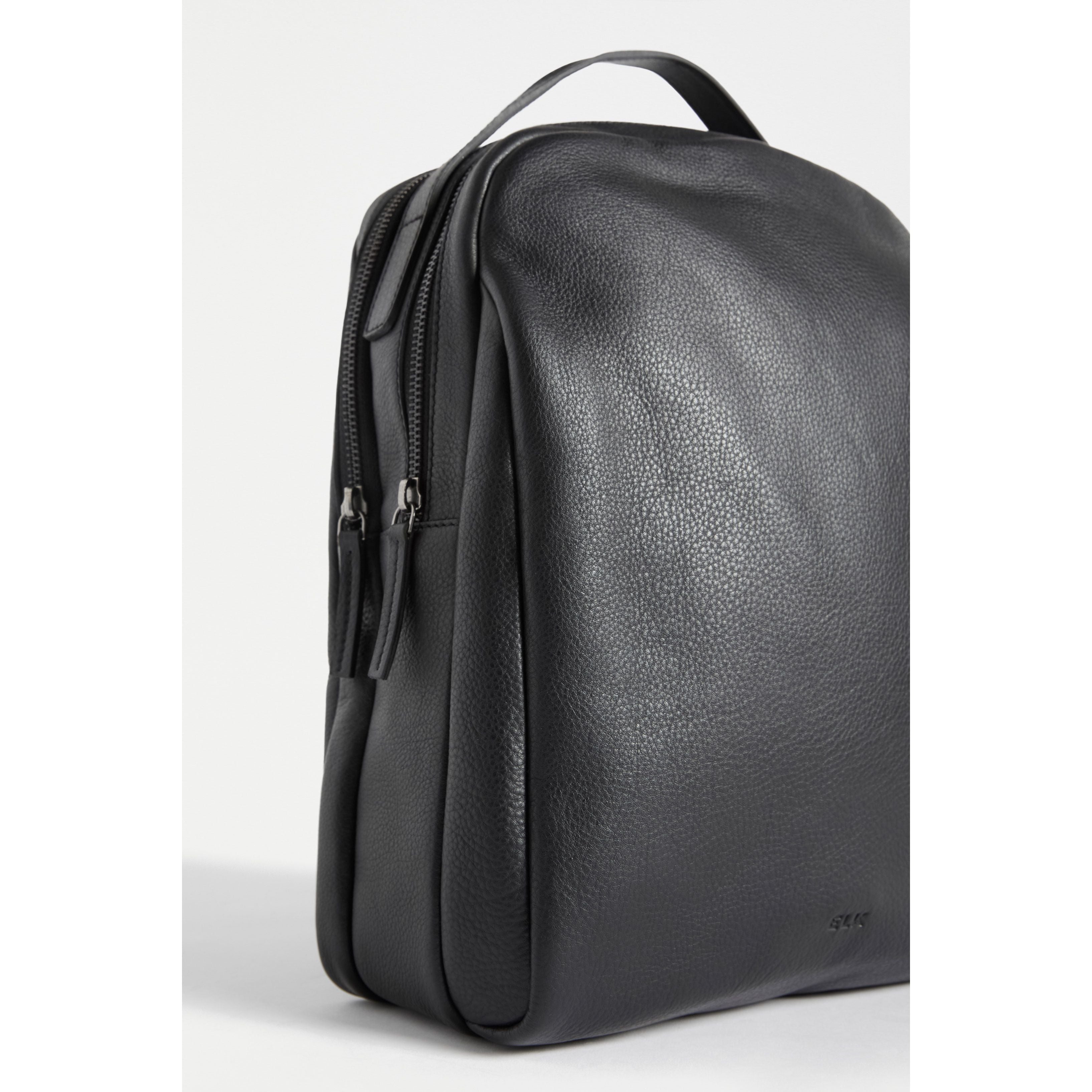 Morlo Backpack - BLACK