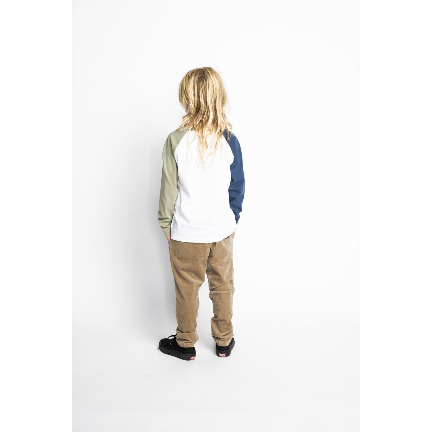 GARDEN LS TEE - WHITE/OLIVINE/DK DENIM