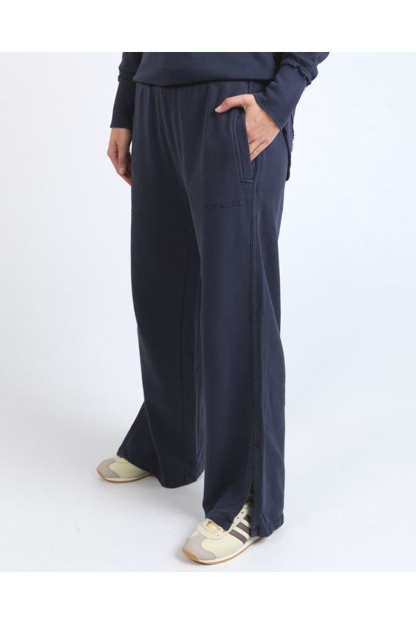 CLASSIC TRACK PANT - NAVY
