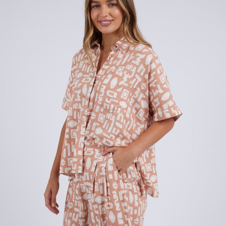 ETCHED GEO SHIRT
