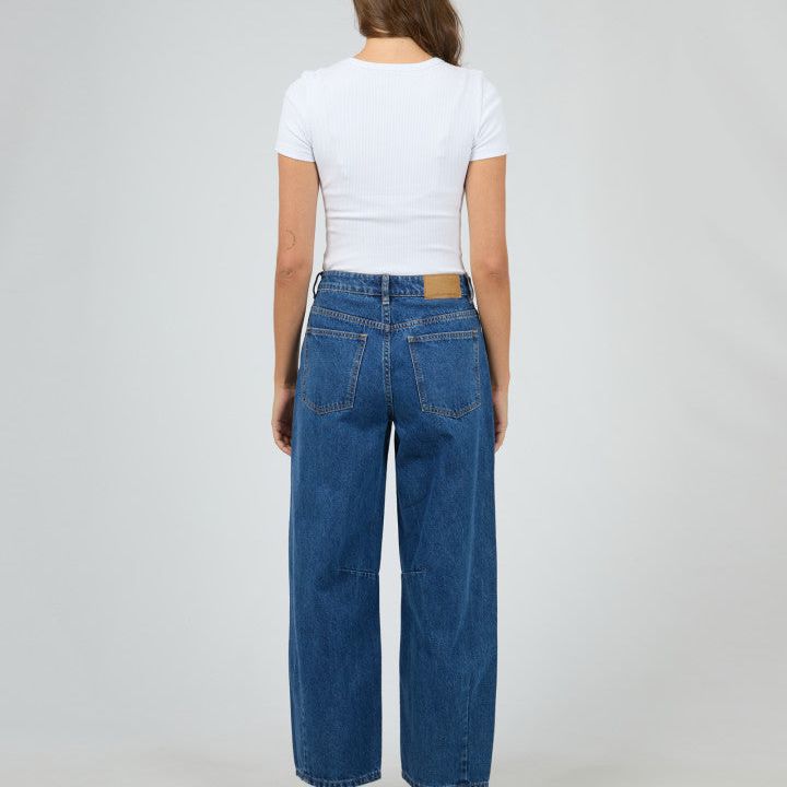 HALLIE BARREL LEG JEAN