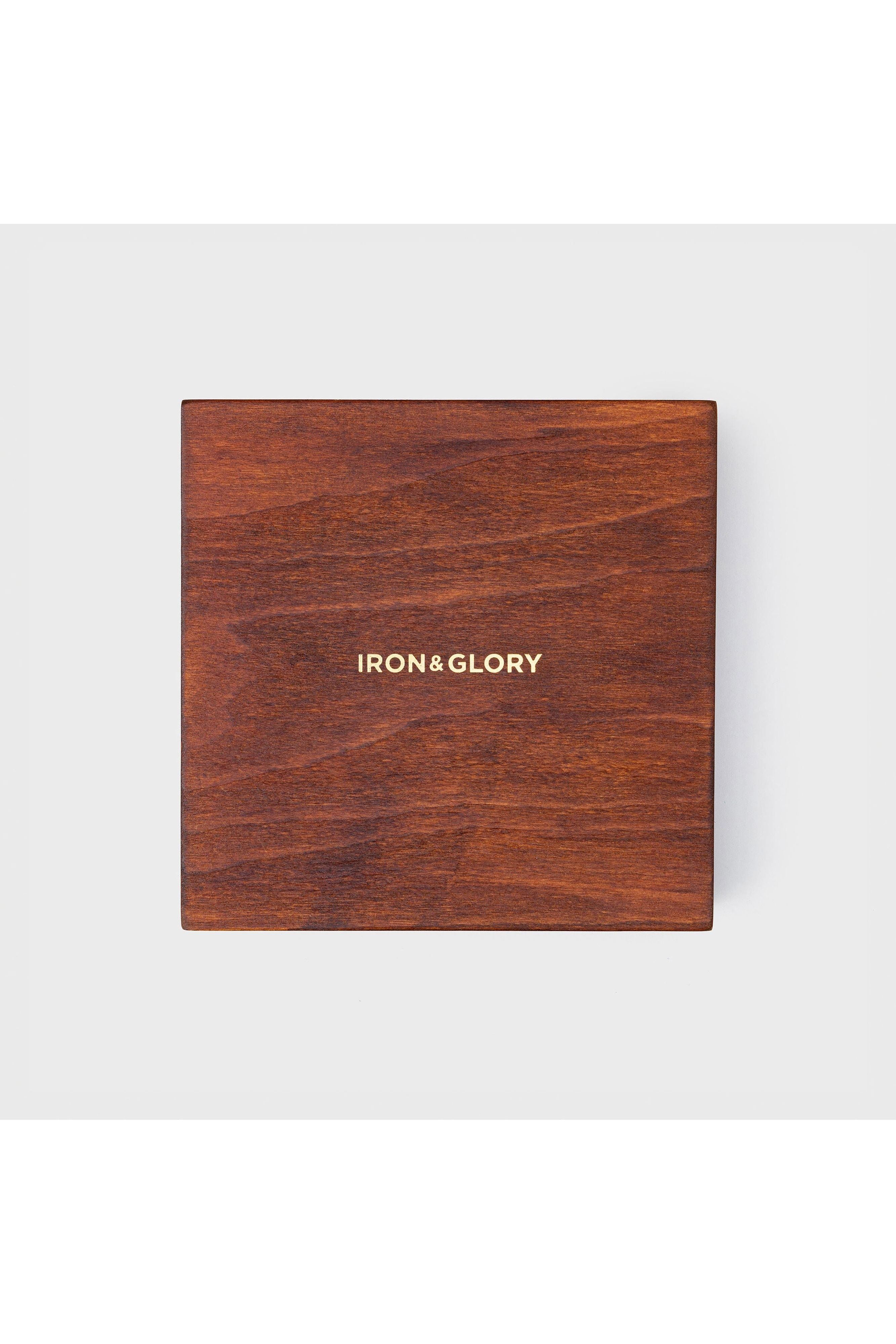 Iron & Glory ­- Yatzy