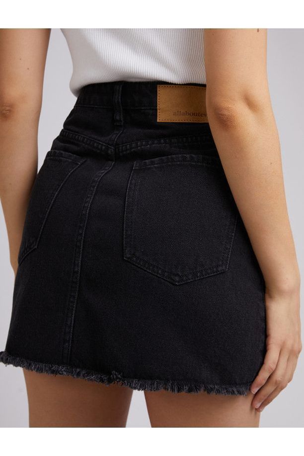 RAY MINI SKIRT - WASHED BLACK