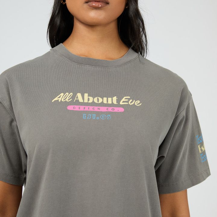 VACATION RELAXED TEE