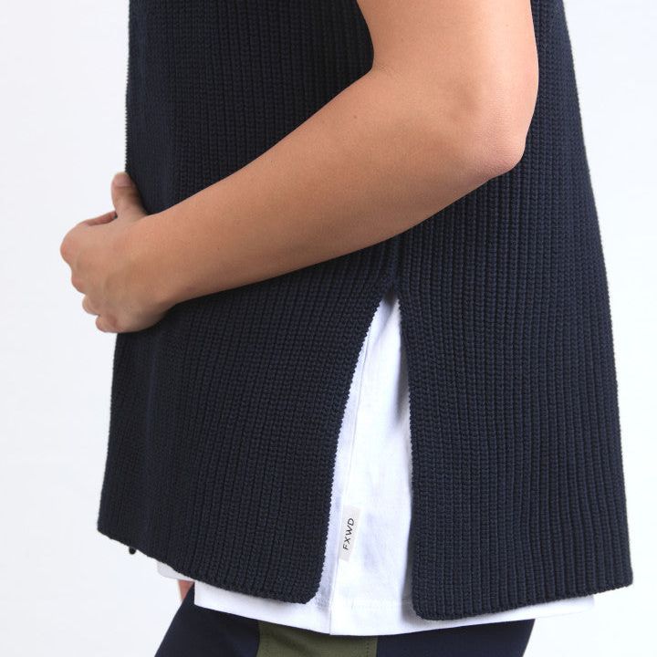 ZIP KNIT VEST